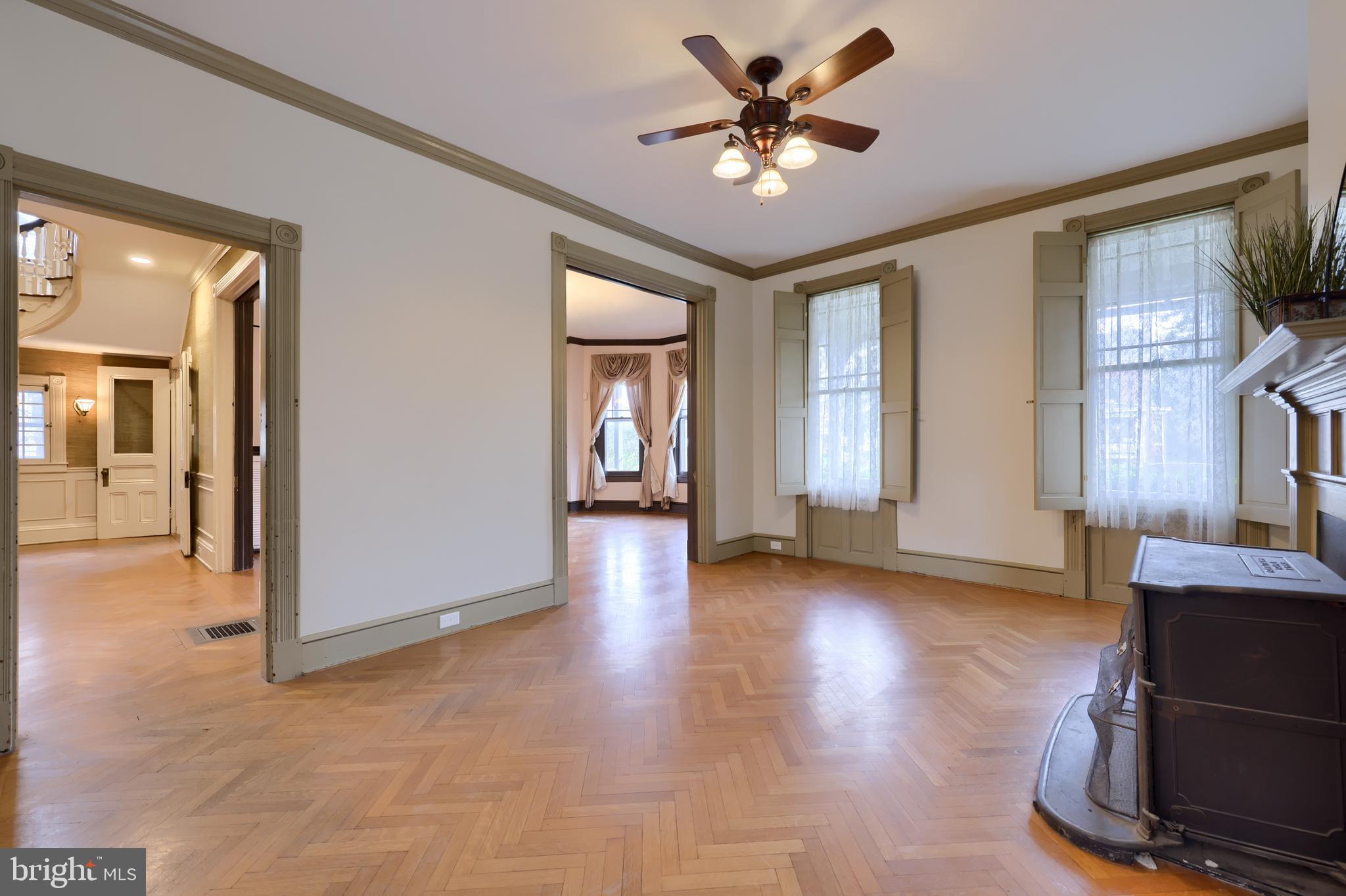 THE AVENUES - Residential