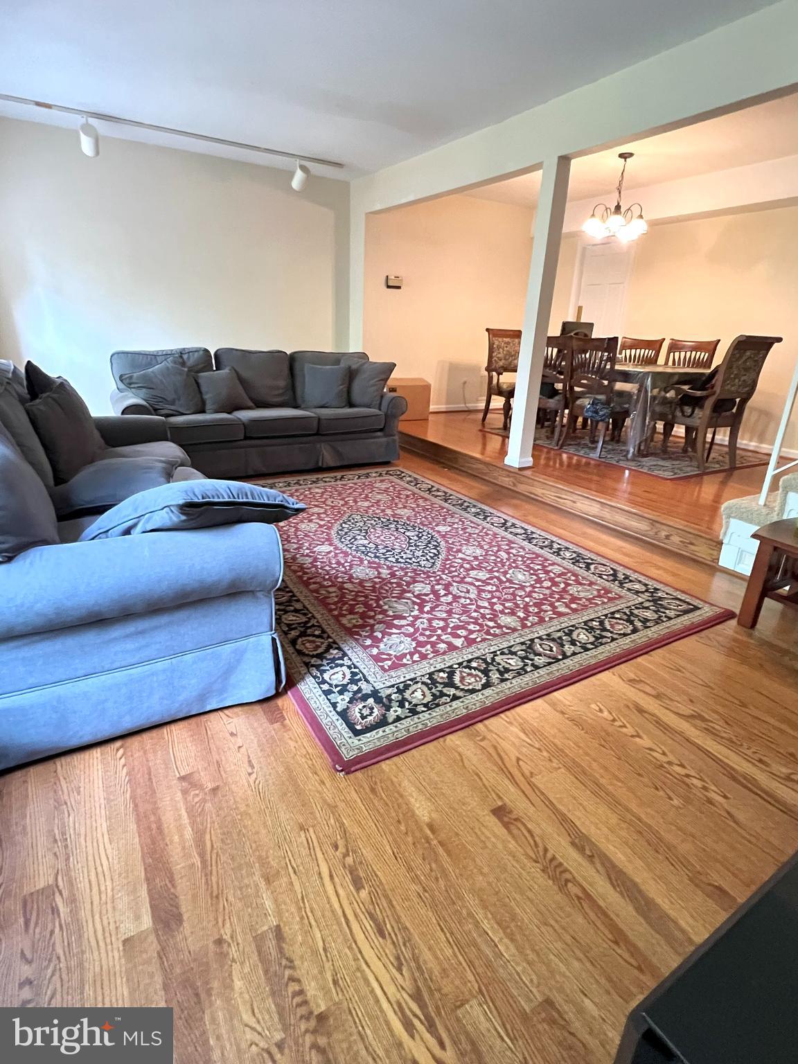 COUNTRY CREEK - Residential Lease