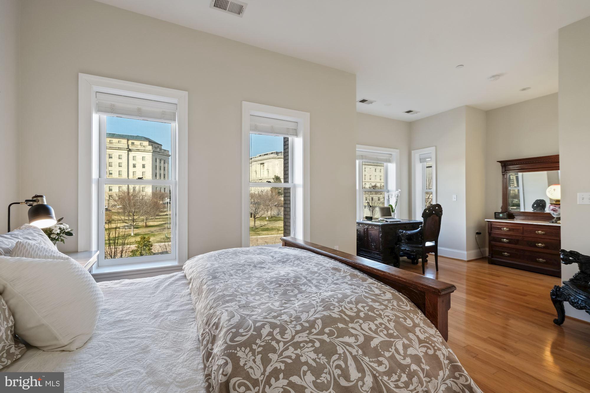 CAPITOL HILL - Residential