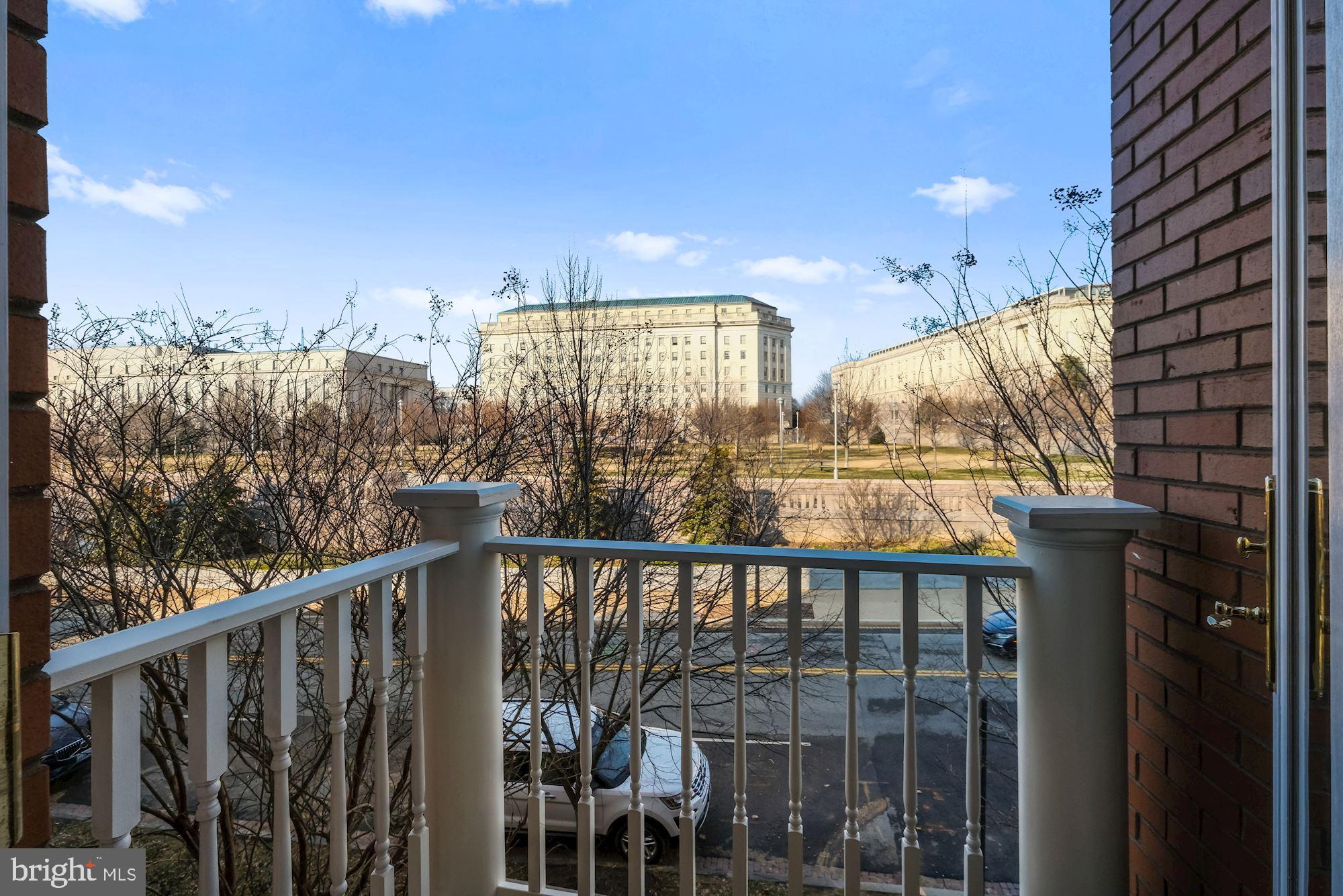 CAPITOL HILL - Residential