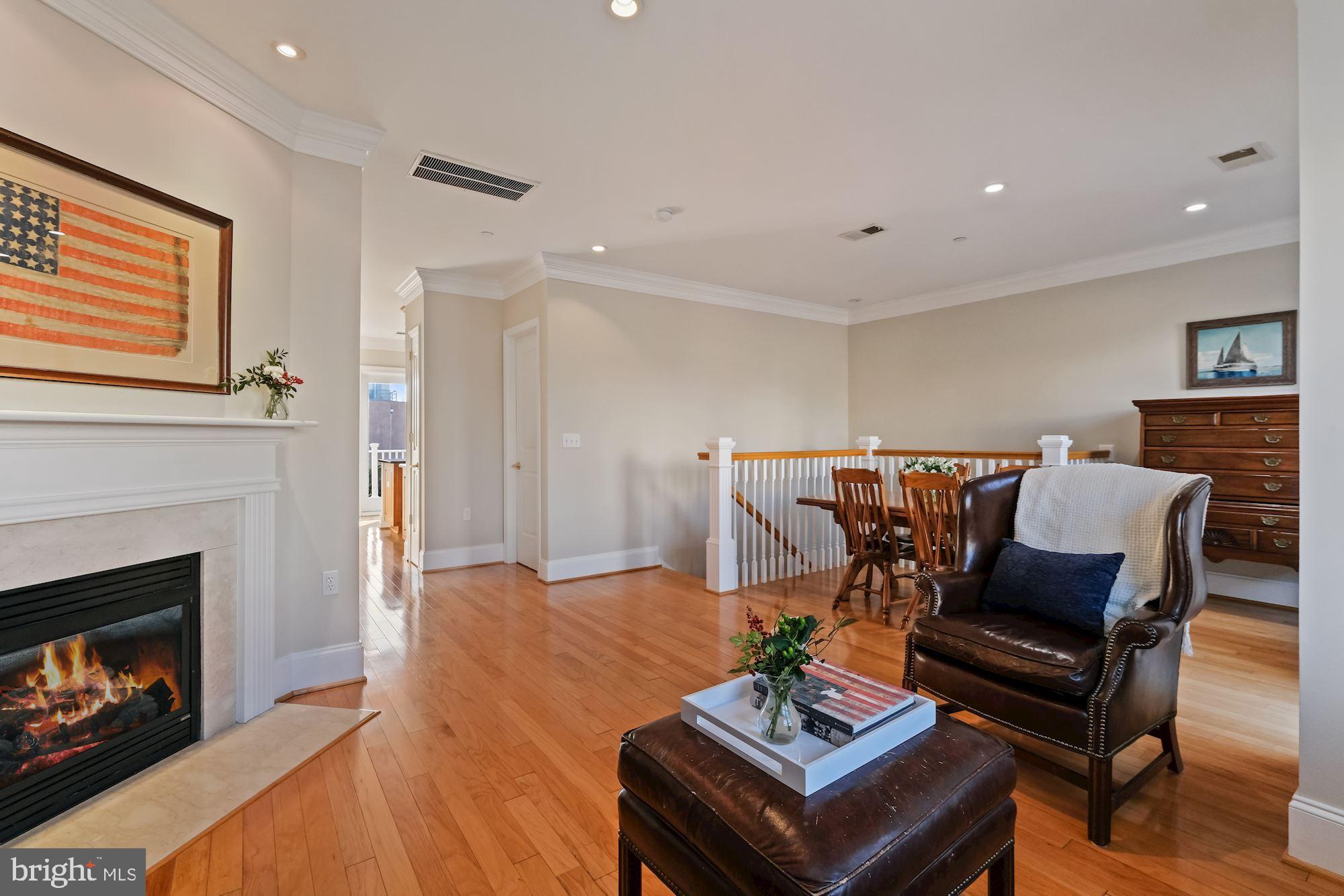 CAPITOL HILL - Residential