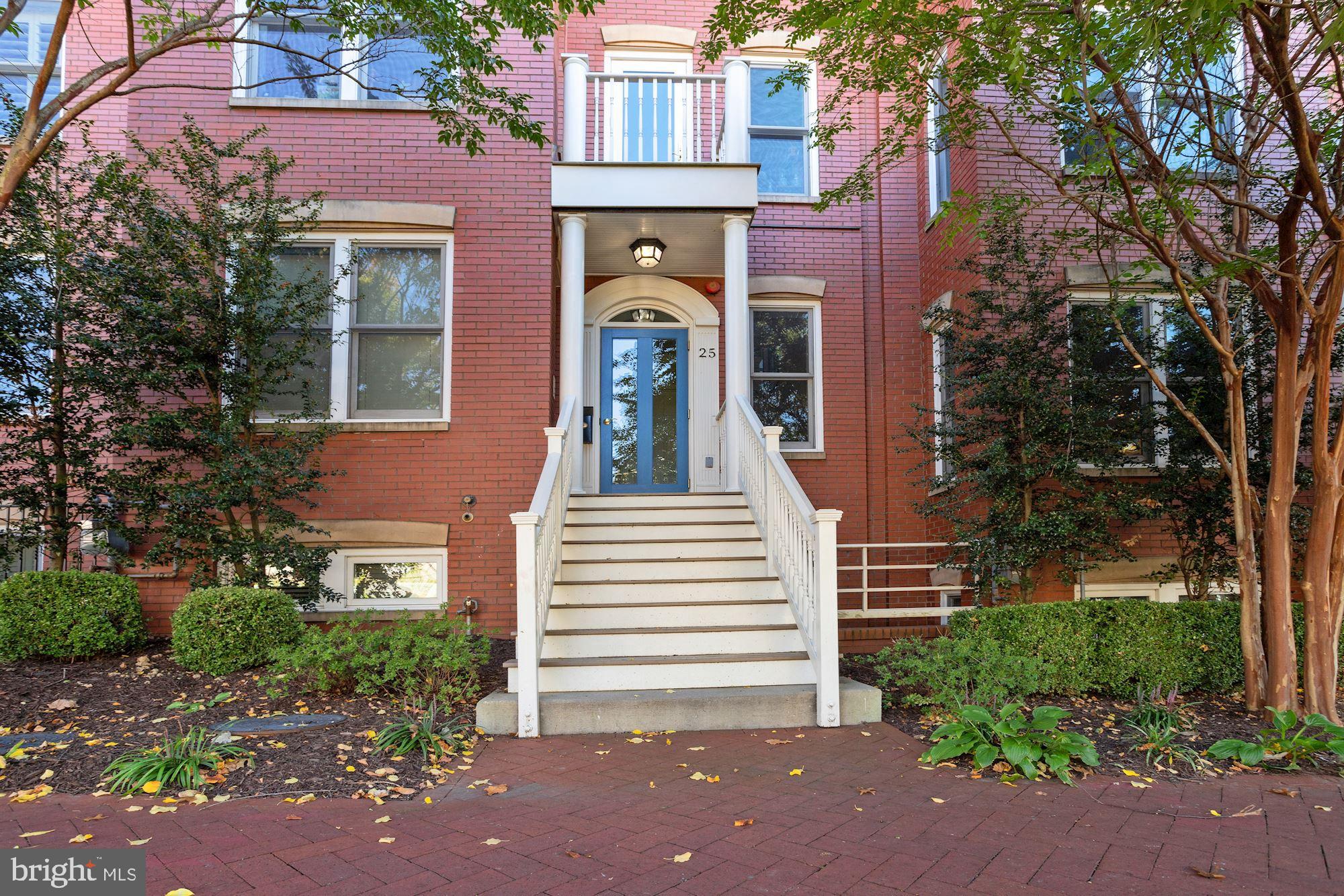 CAPITOL HILL - Residential