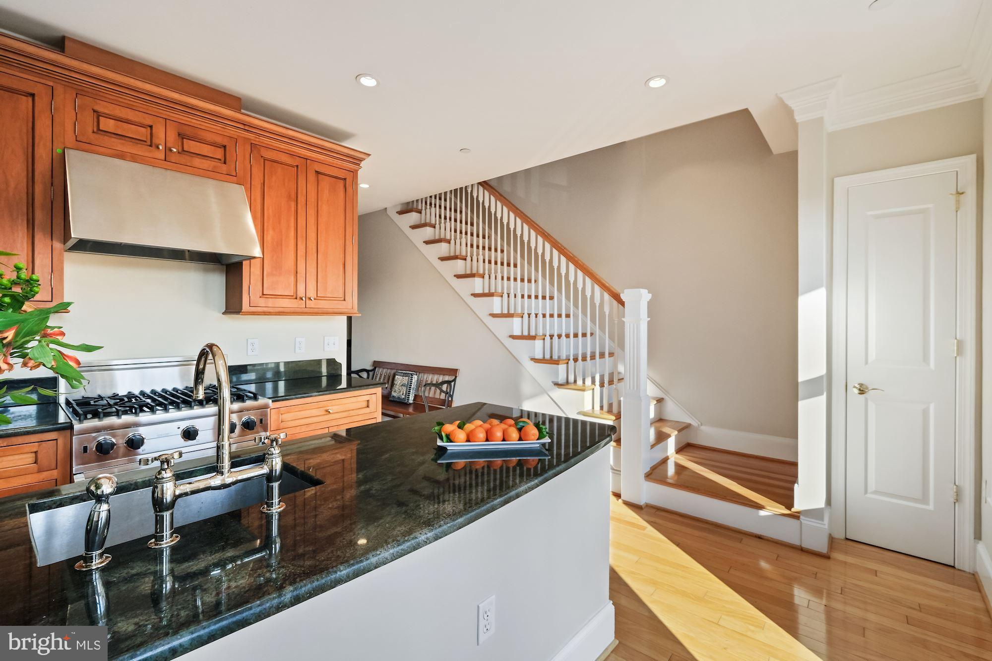 CAPITOL HILL - Residential