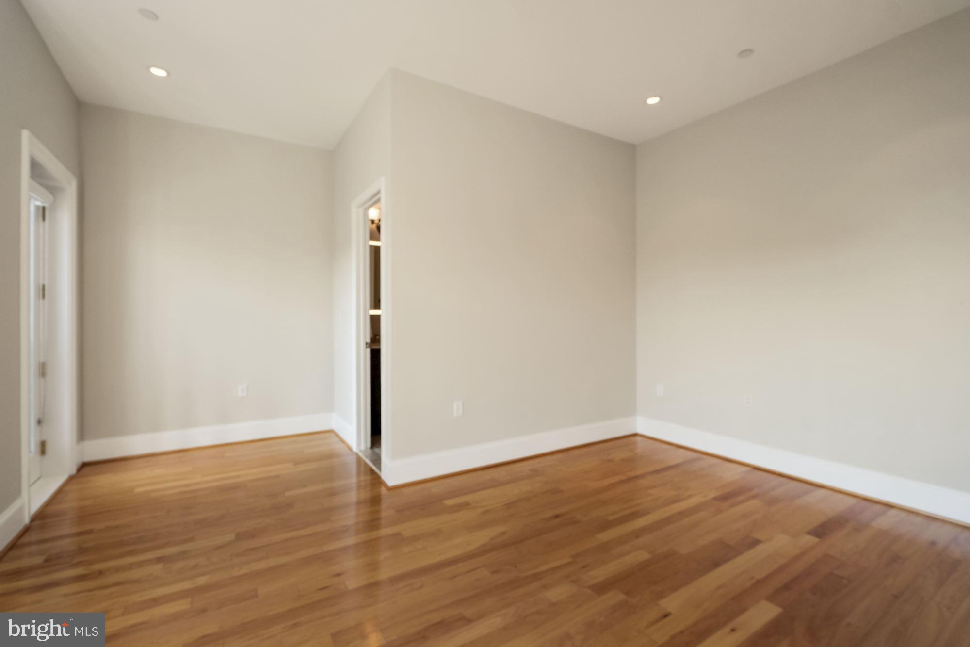 CAPITOL HILL - Residential