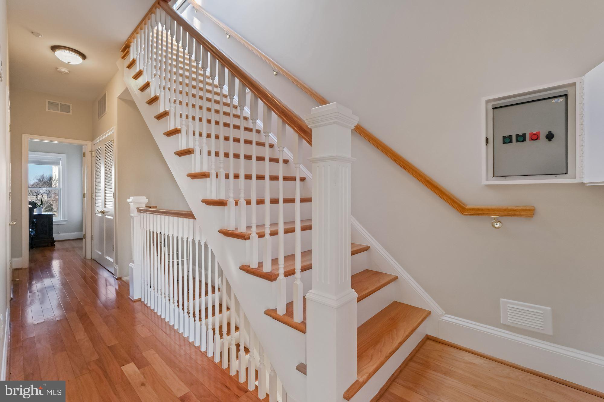 CAPITOL HILL - Residential