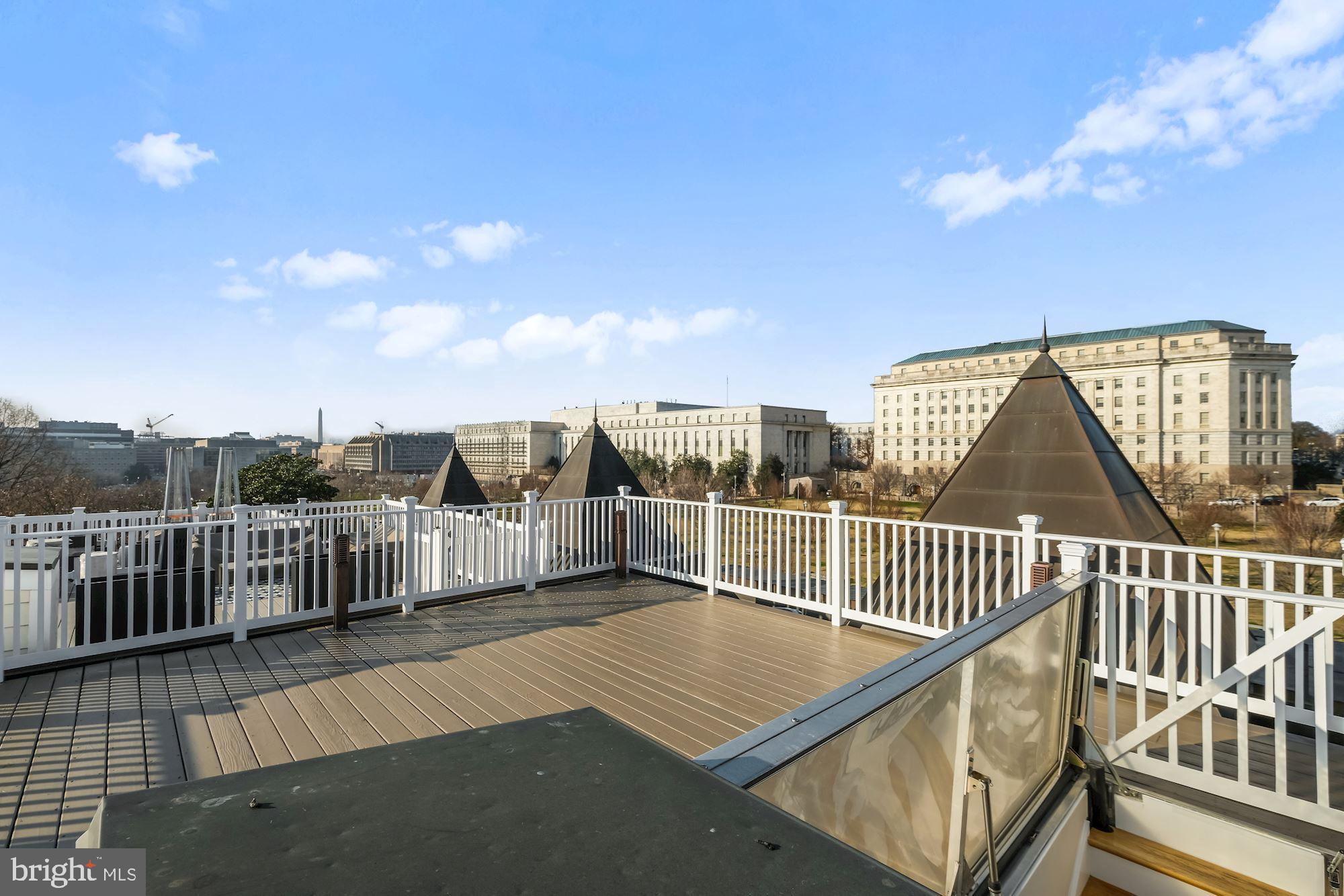 CAPITOL HILL - Residential