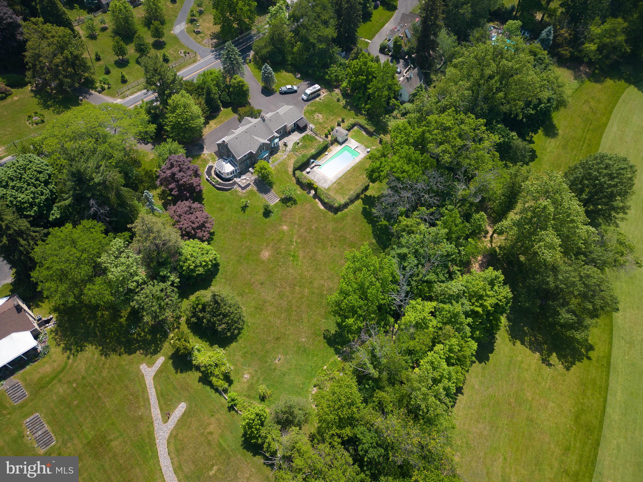 HUNTINGDON VALLEY - Residential