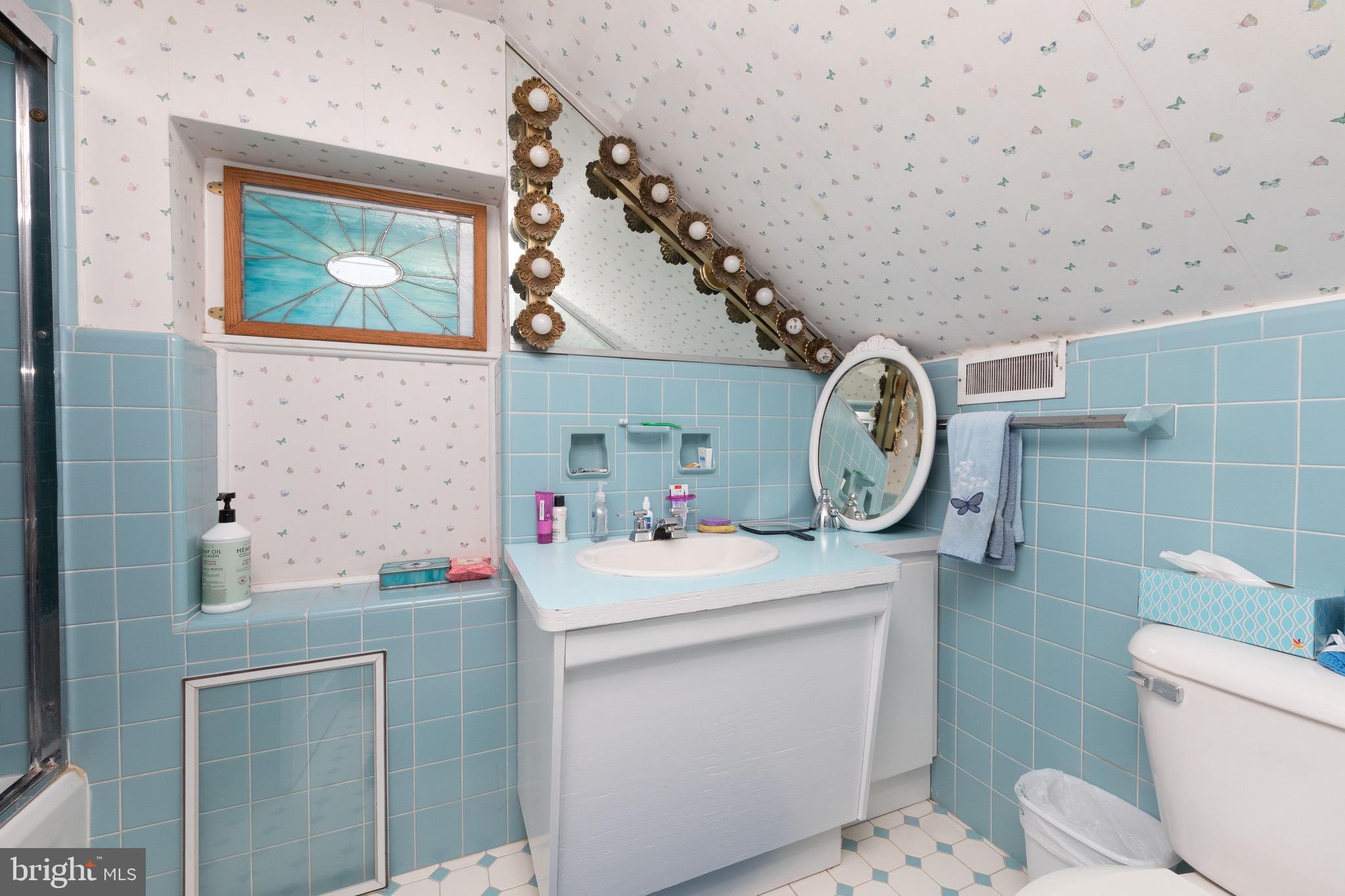 HUNTINGDON VALLEY - Residential