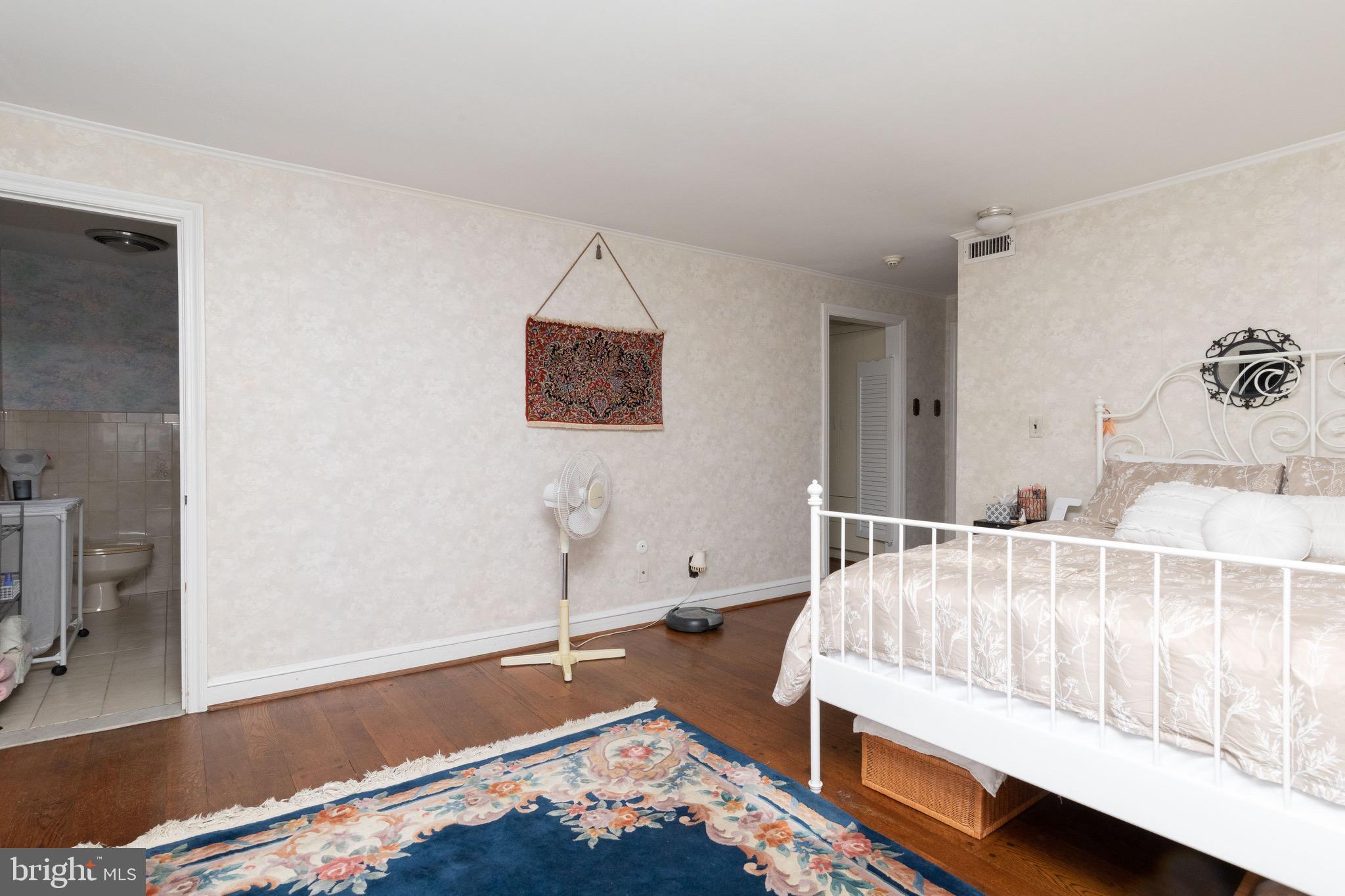 HUNTINGDON VALLEY - Residential