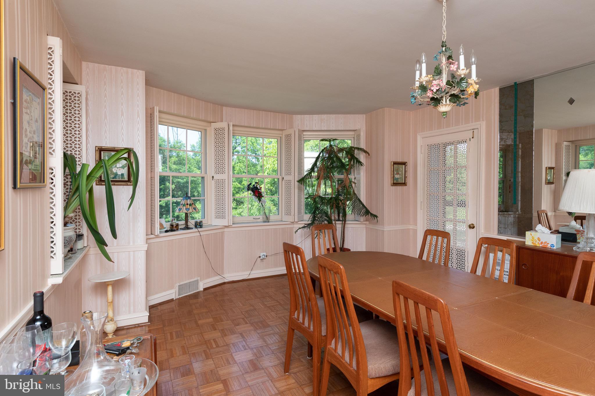 HUNTINGDON VALLEY - Residential