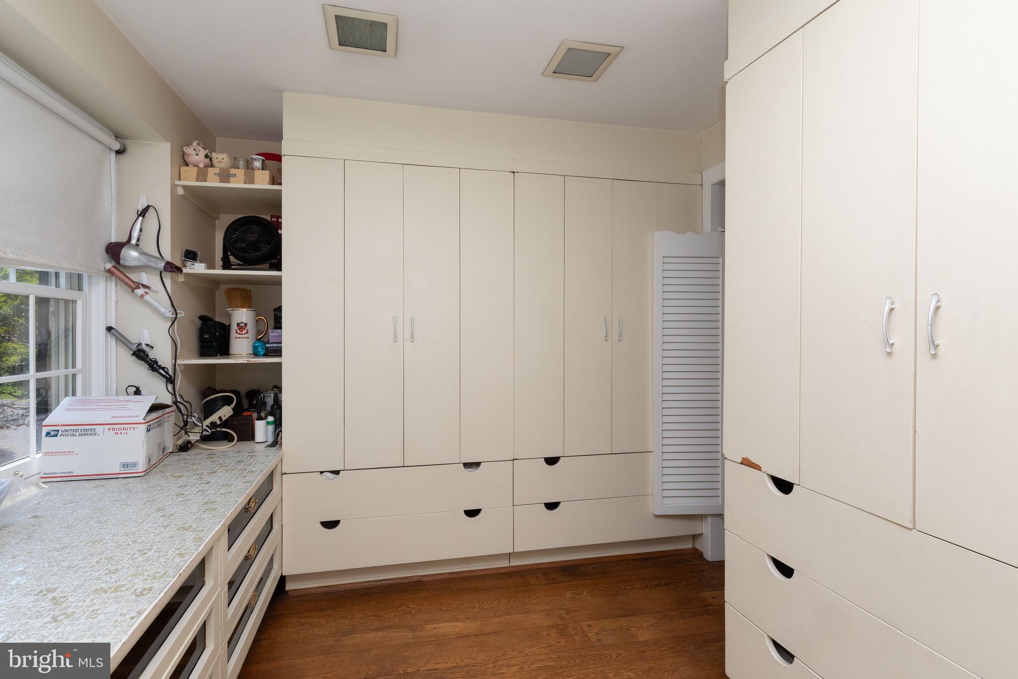 HUNTINGDON VALLEY - Residential