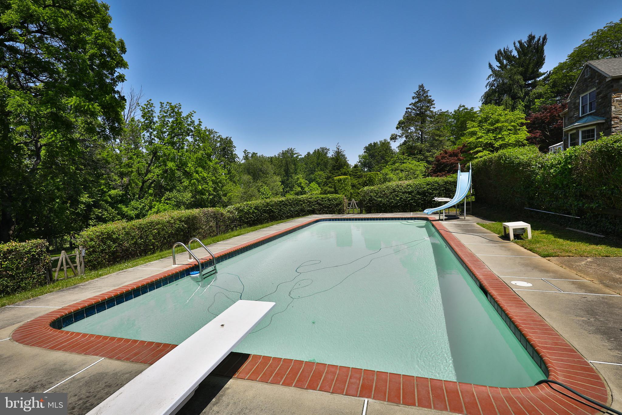 HUNTINGDON VALLEY - Residential