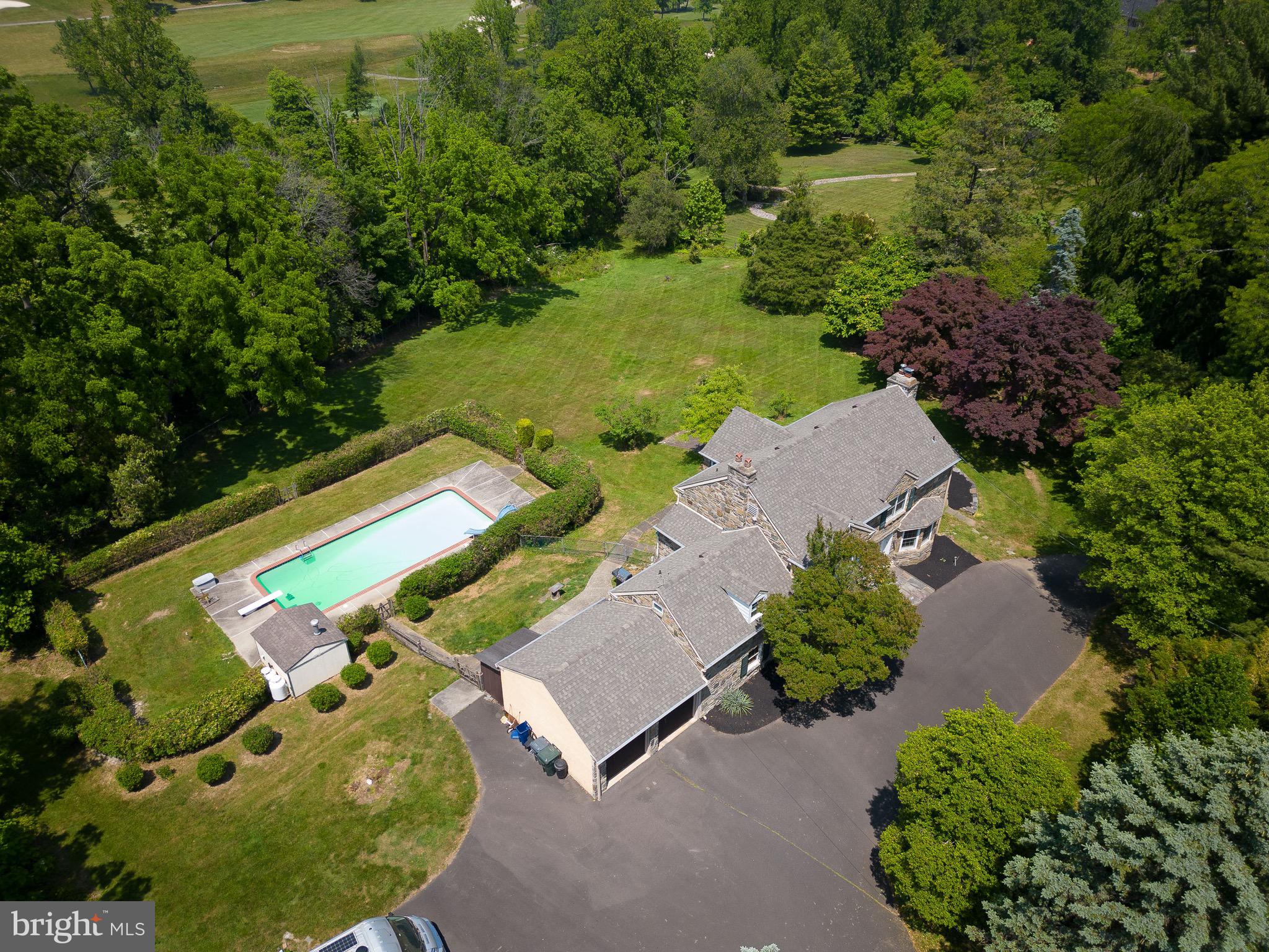 HUNTINGDON VALLEY - Residential