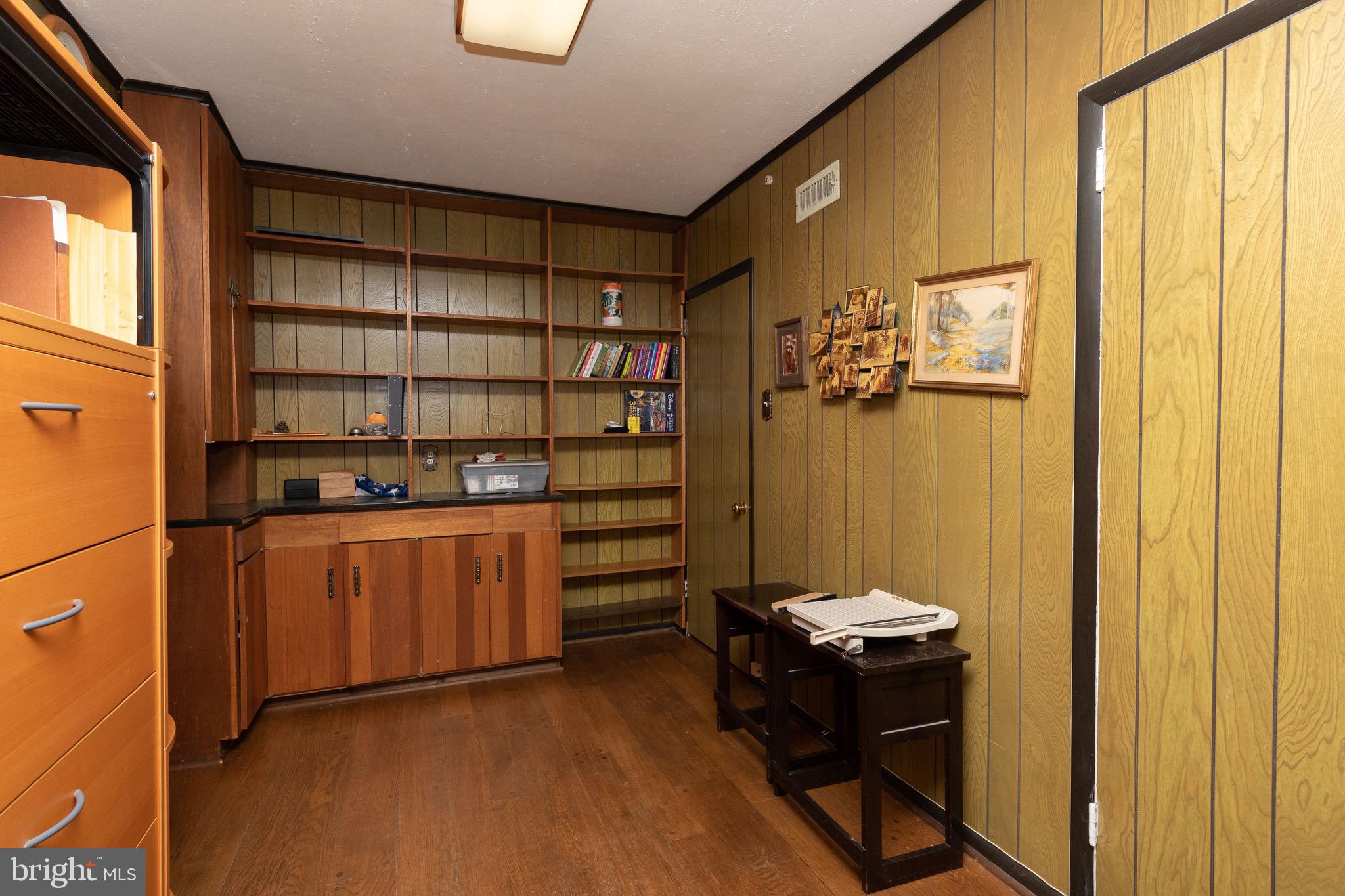 HUNTINGDON VALLEY - Residential