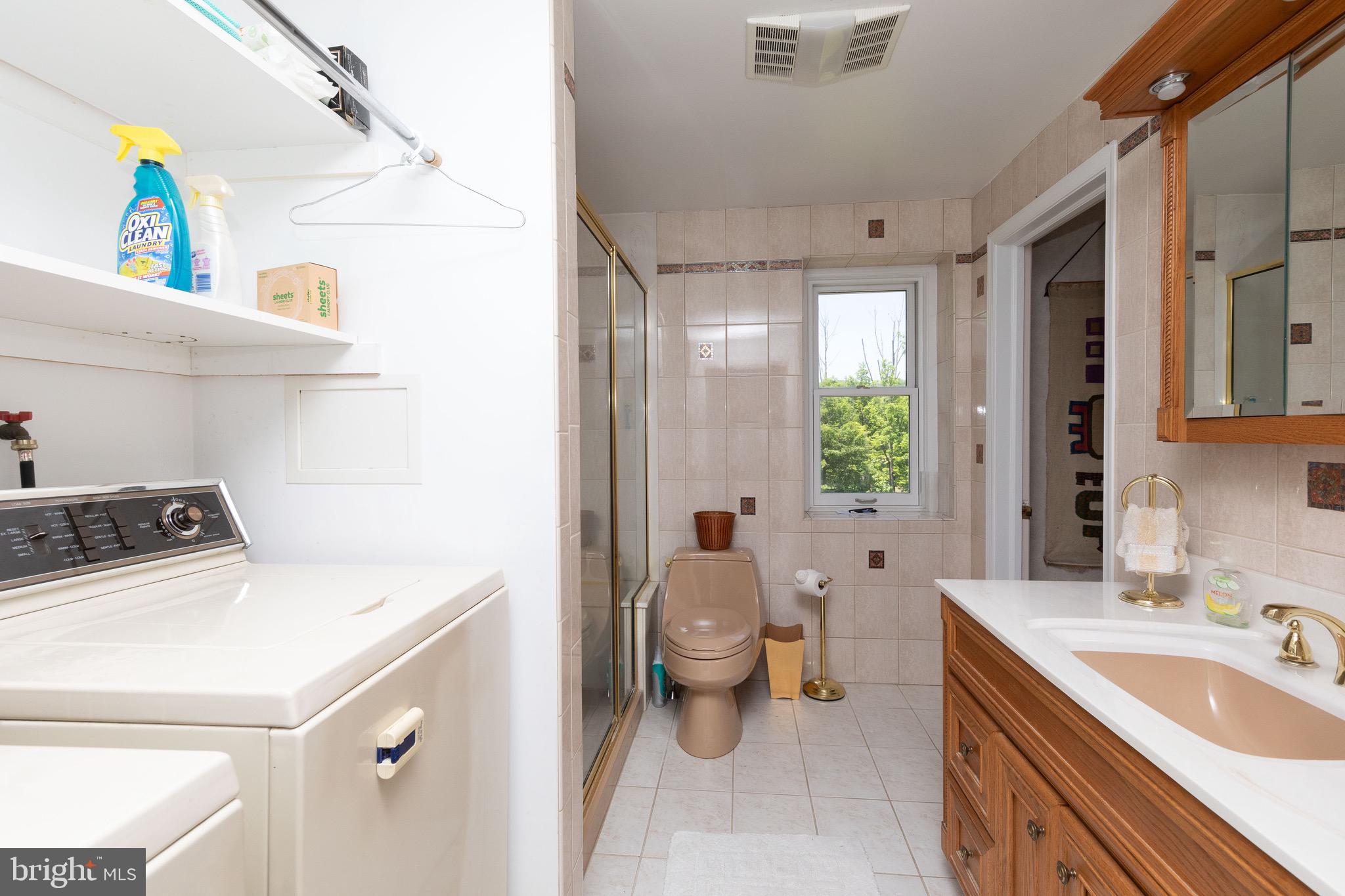 HUNTINGDON VALLEY - Residential