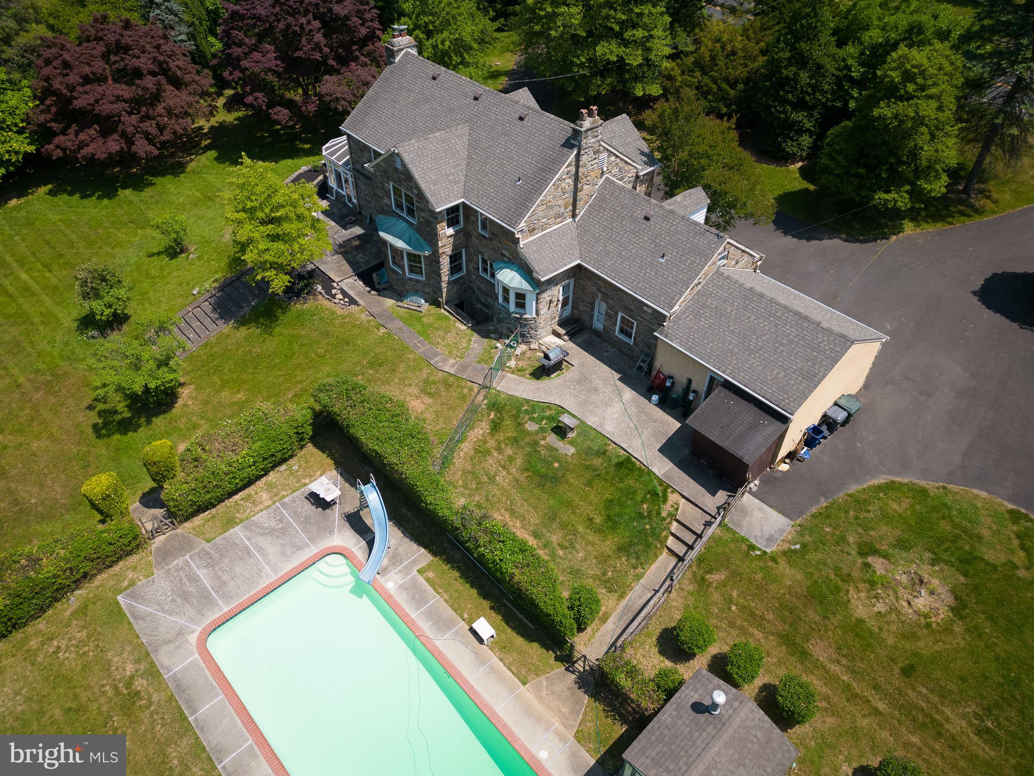 HUNTINGDON VALLEY - Residential