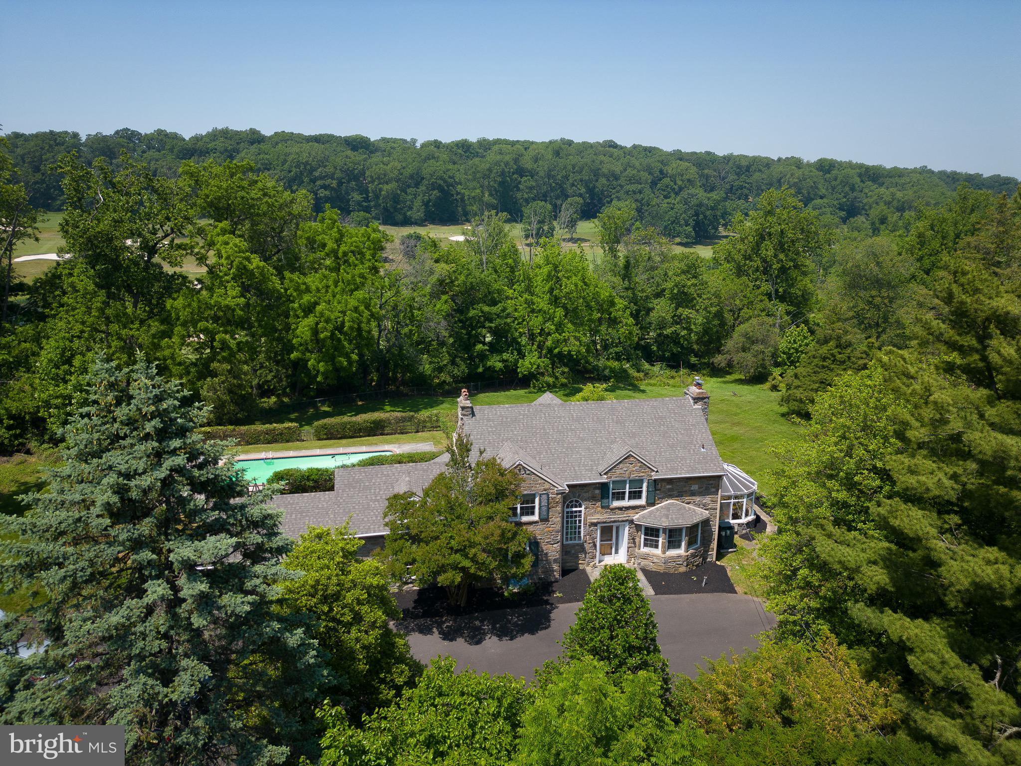 HUNTINGDON VALLEY - Residential
