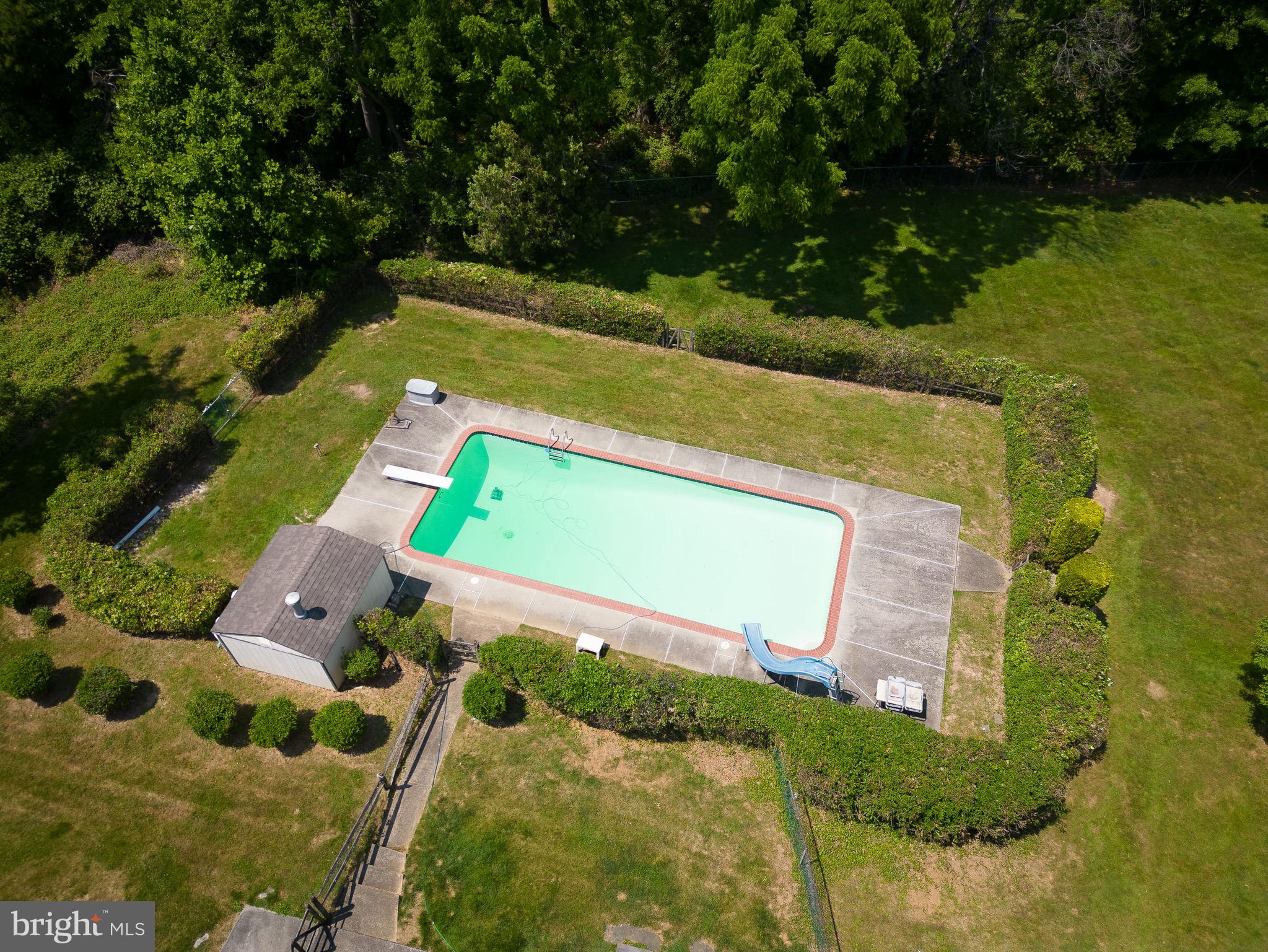 HUNTINGDON VALLEY - Residential