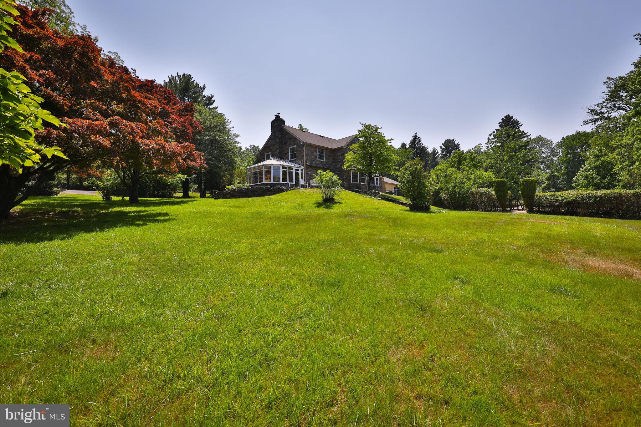 HUNTINGDON VALLEY - Residential