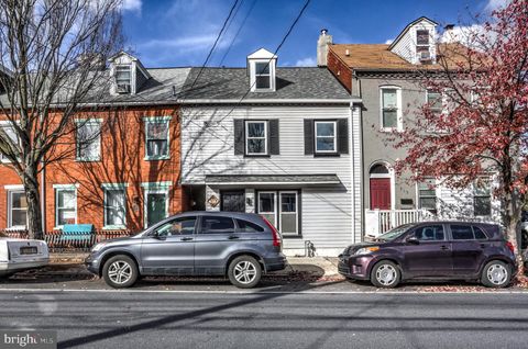 Photo of 317 W WALNUT ST, LANCASTER, PA 17603 (MLS # PALA2027594)