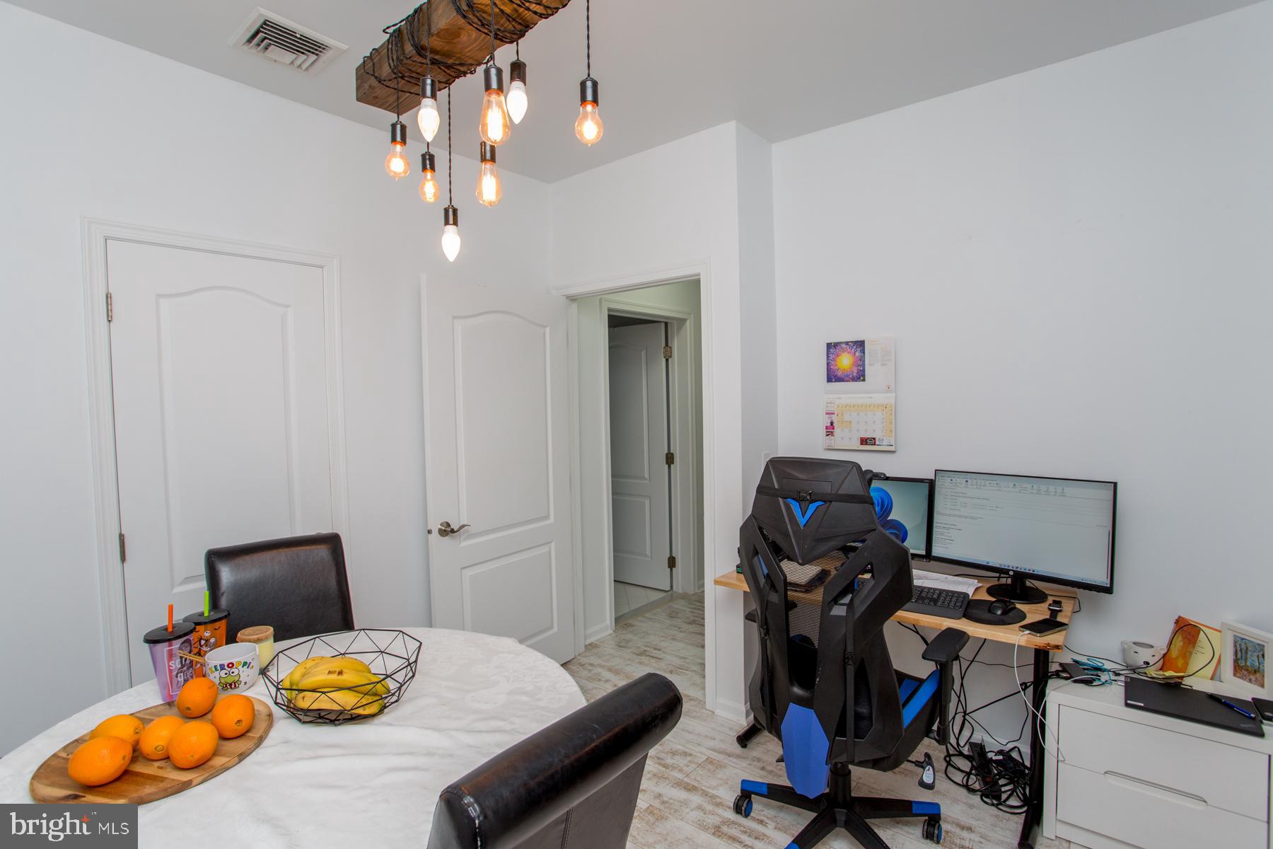 HUNTINGDON PLACE - Residential