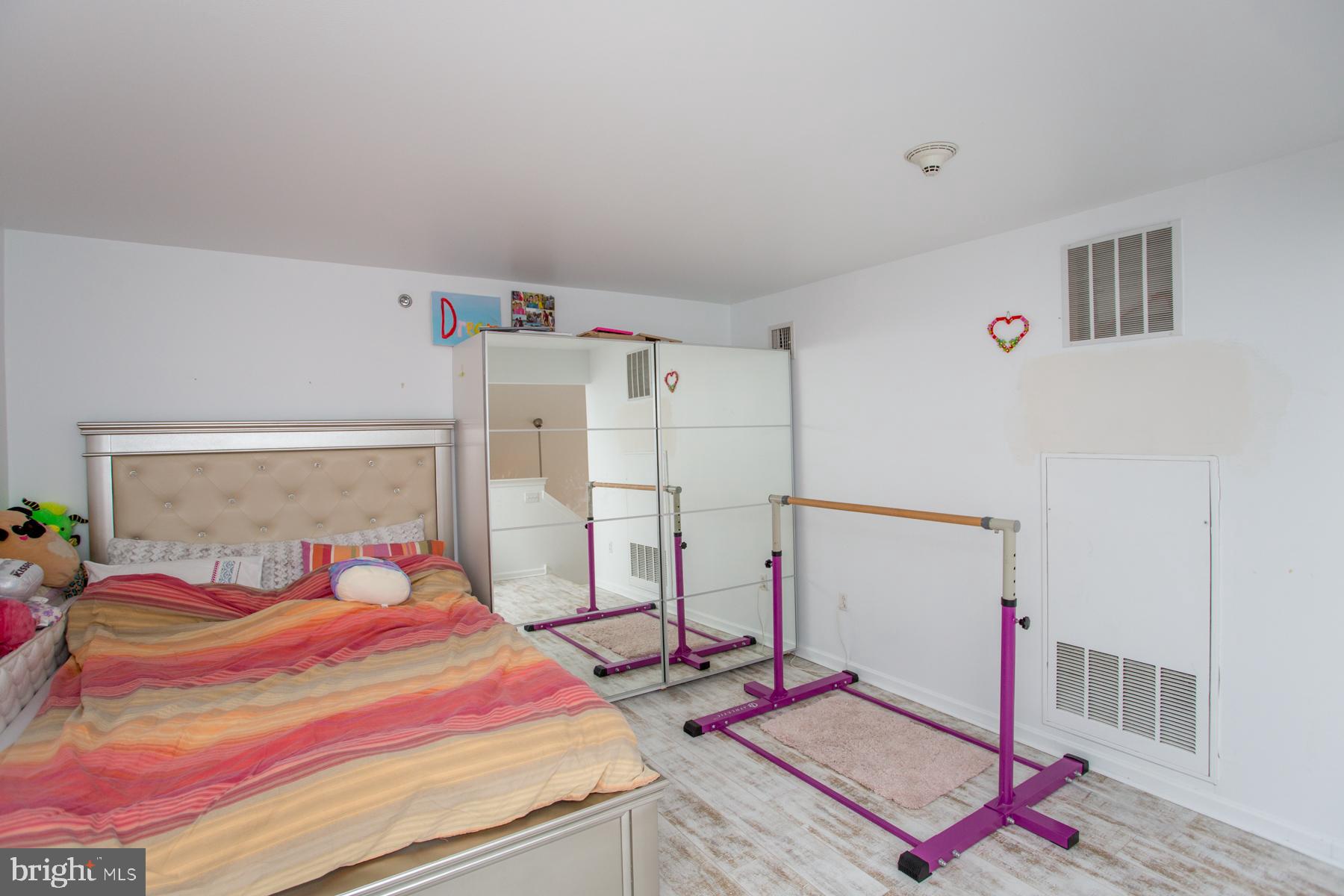 HUNTINGDON PLACE - Residential