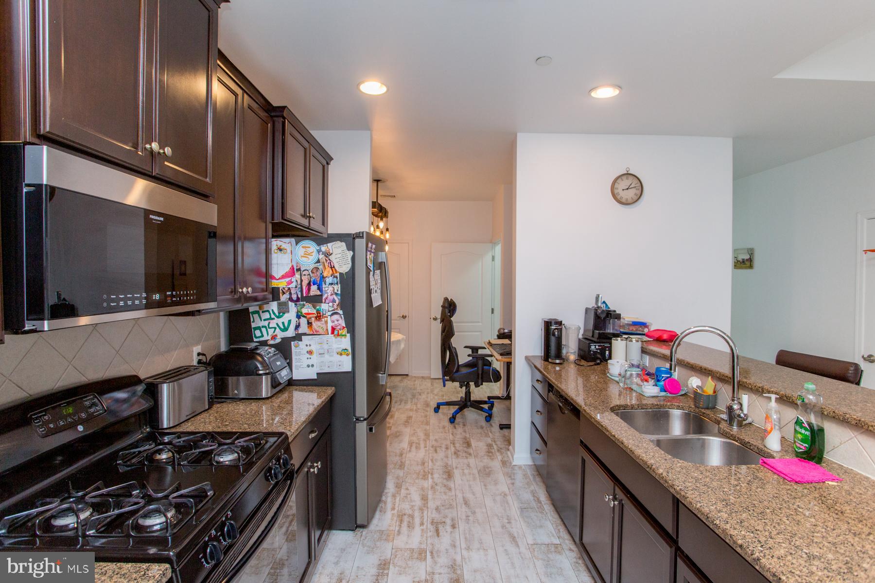 HUNTINGDON PLACE - Residential