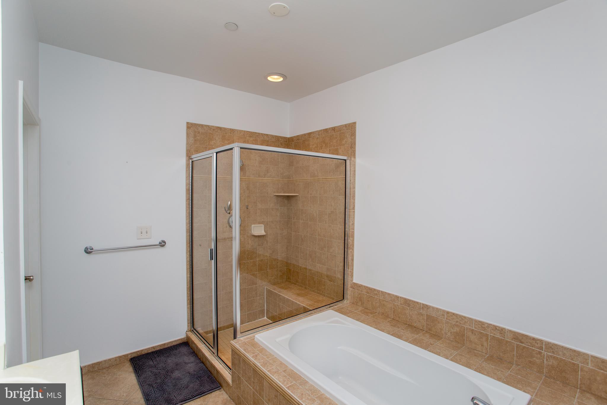 HUNTINGDON PLACE - Residential