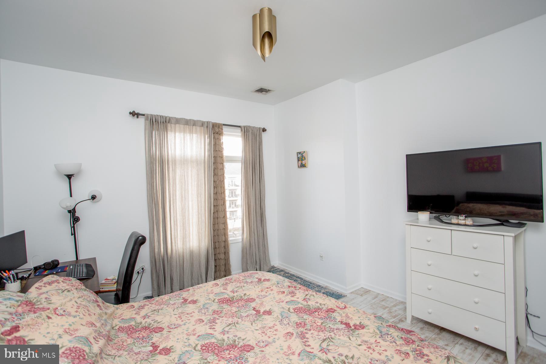 HUNTINGDON PLACE - Residential