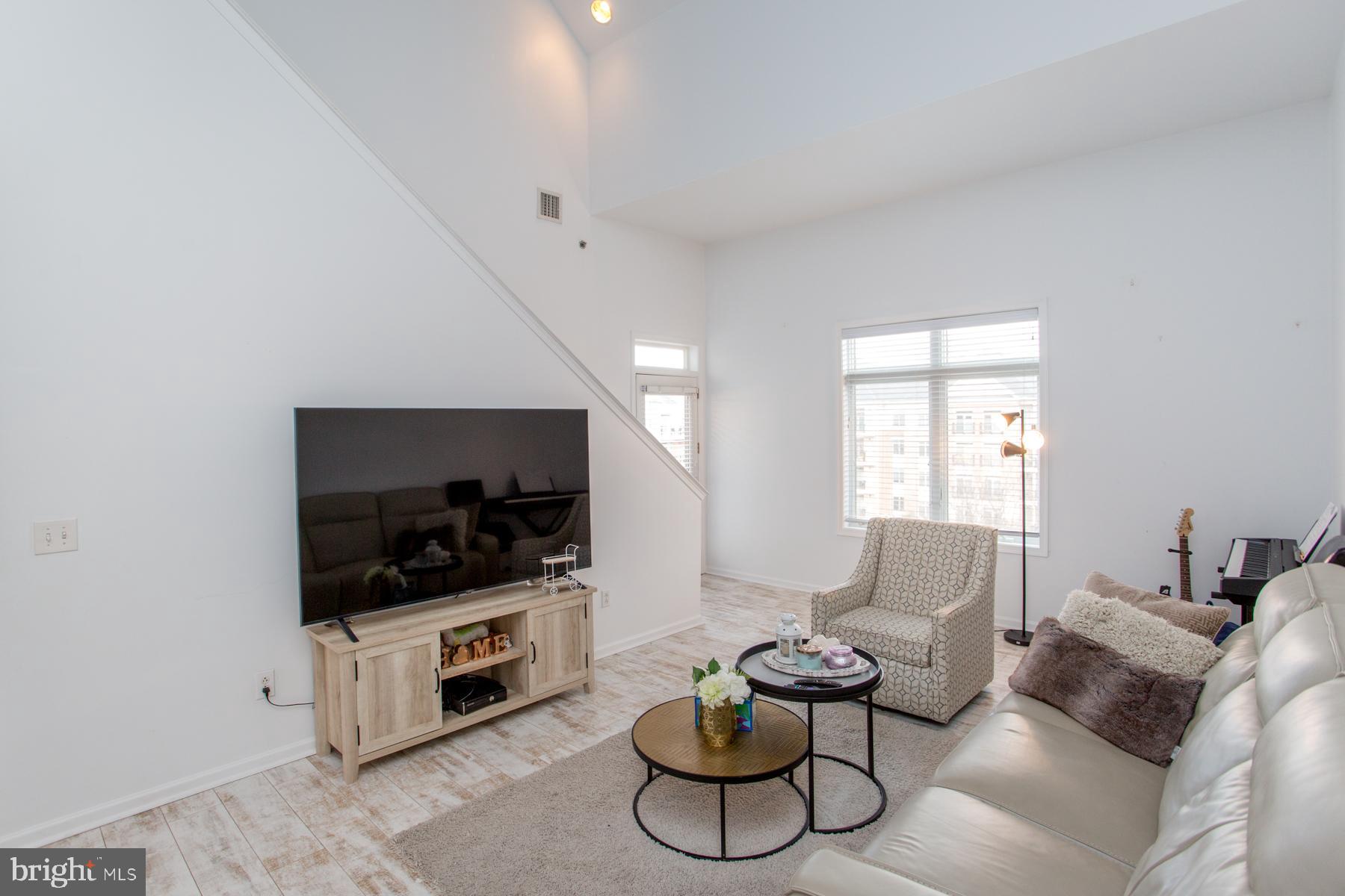 HUNTINGDON PLACE - Residential