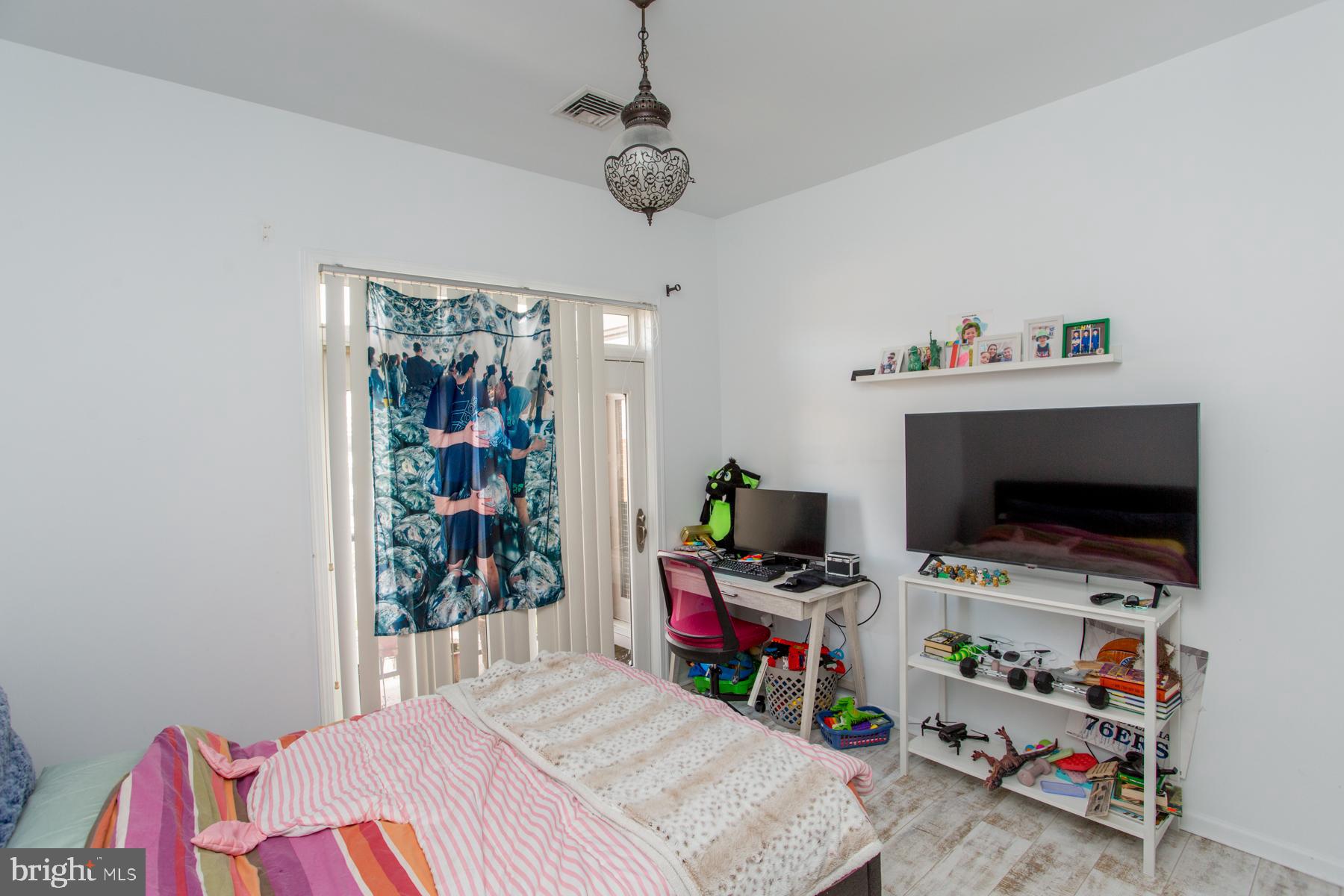 HUNTINGDON PLACE - Residential