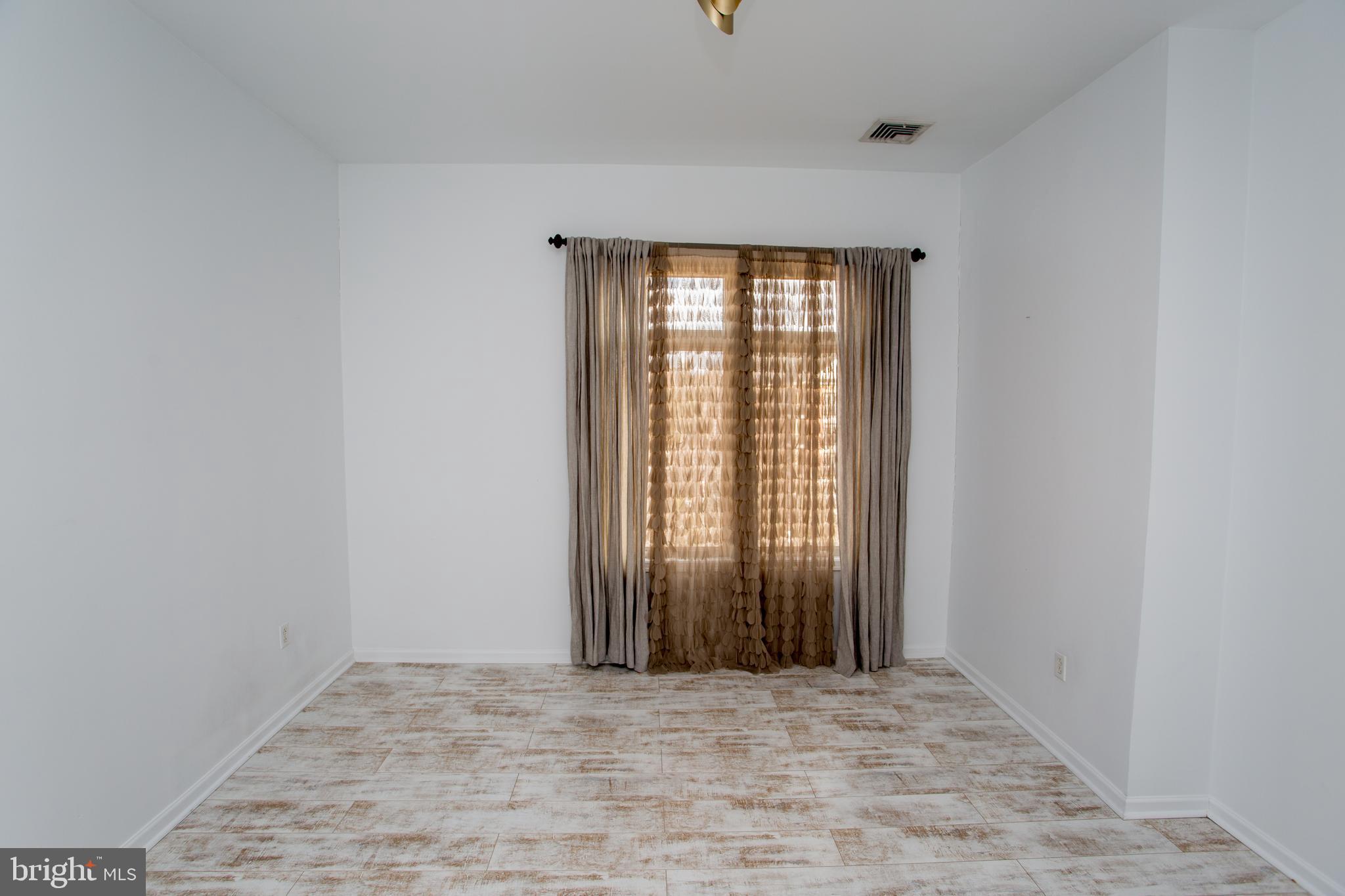 HUNTINGDON PLACE - Residential