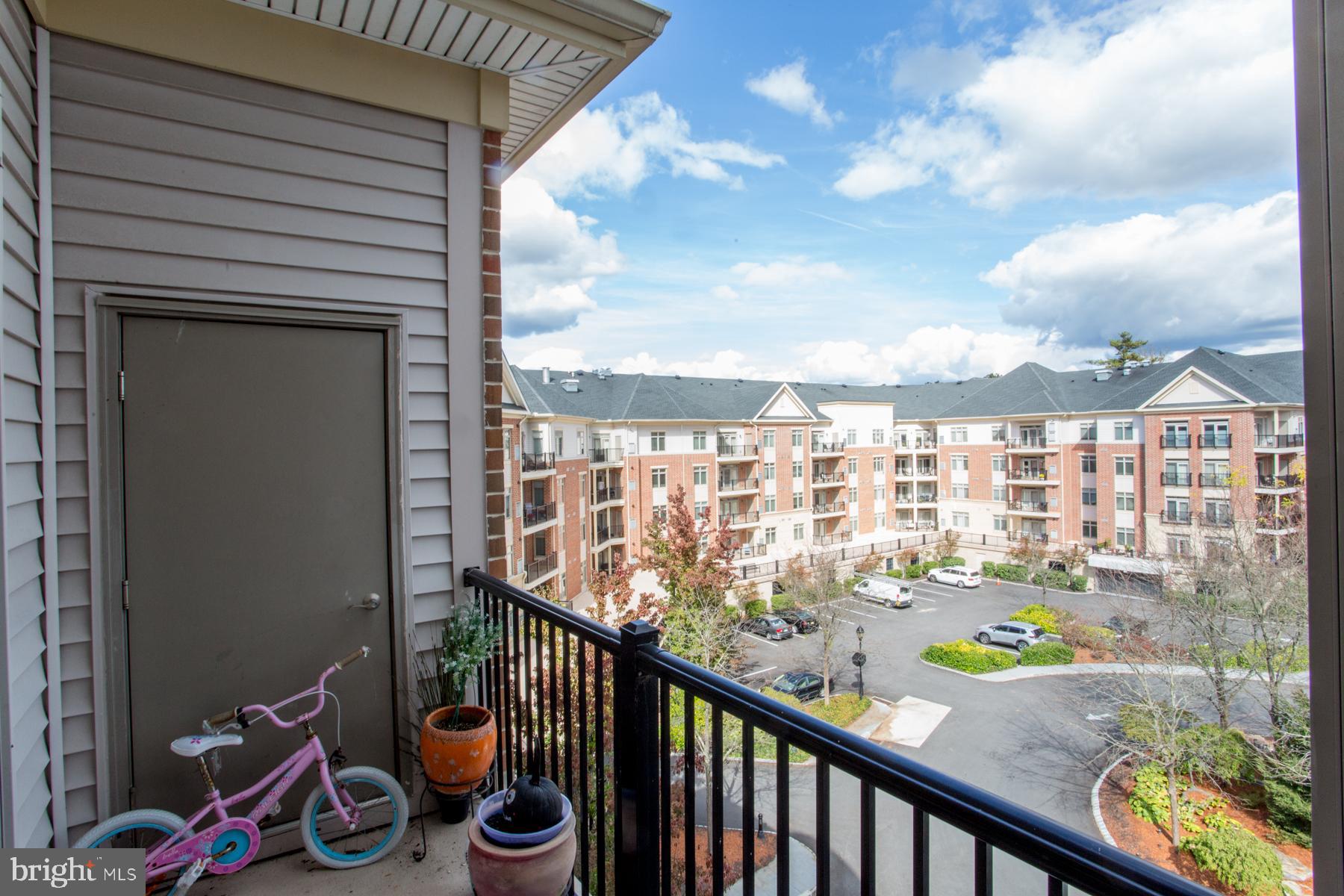 HUNTINGDON PLACE - Residential