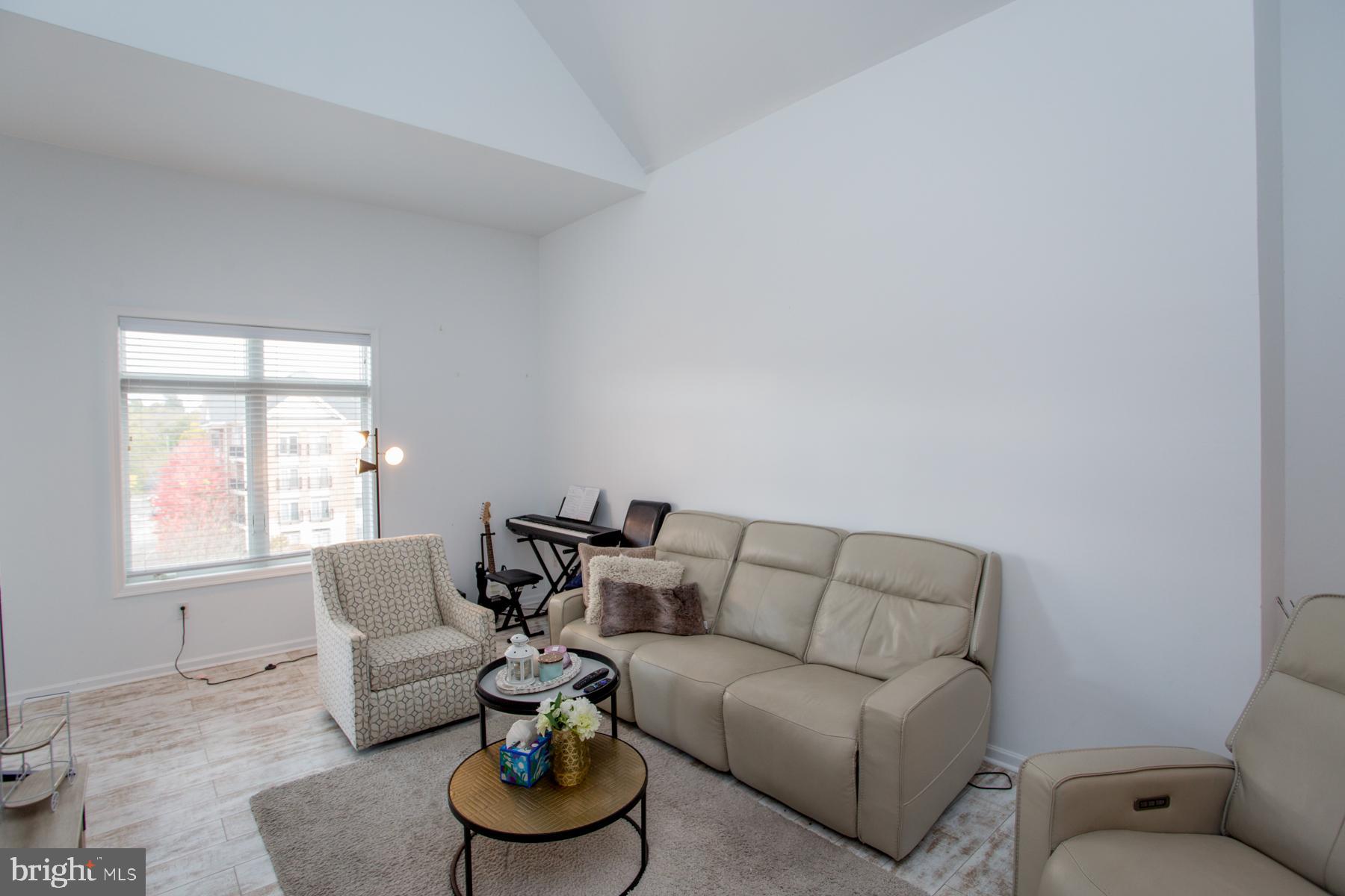 HUNTINGDON PLACE - Residential