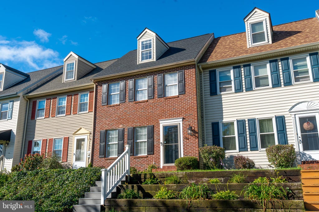 Photo of 34 Pennwick Drive, LITITZ, PA 17543 (MLS # PALA2096768)