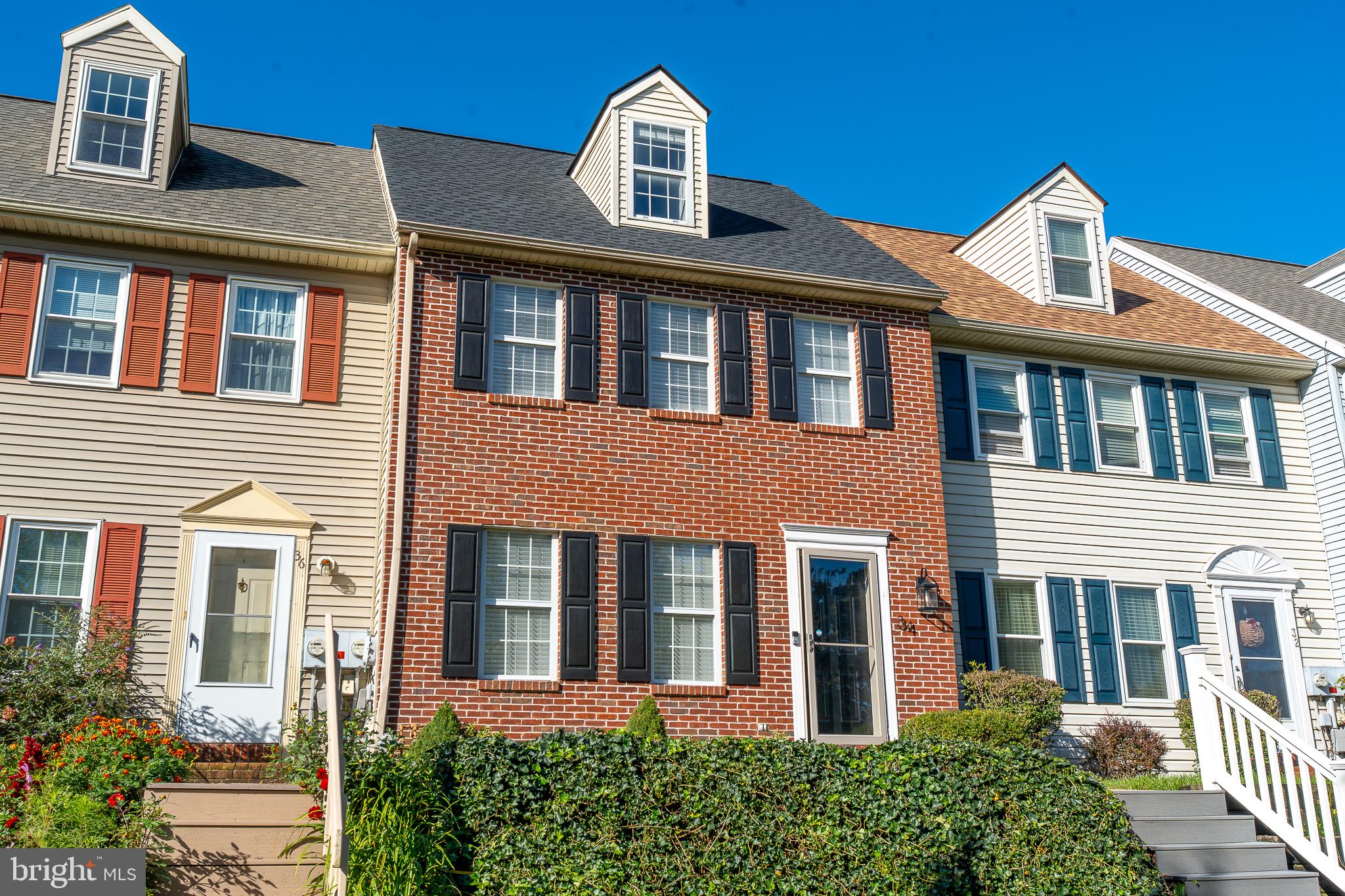 34 PENNWICK DRIVE