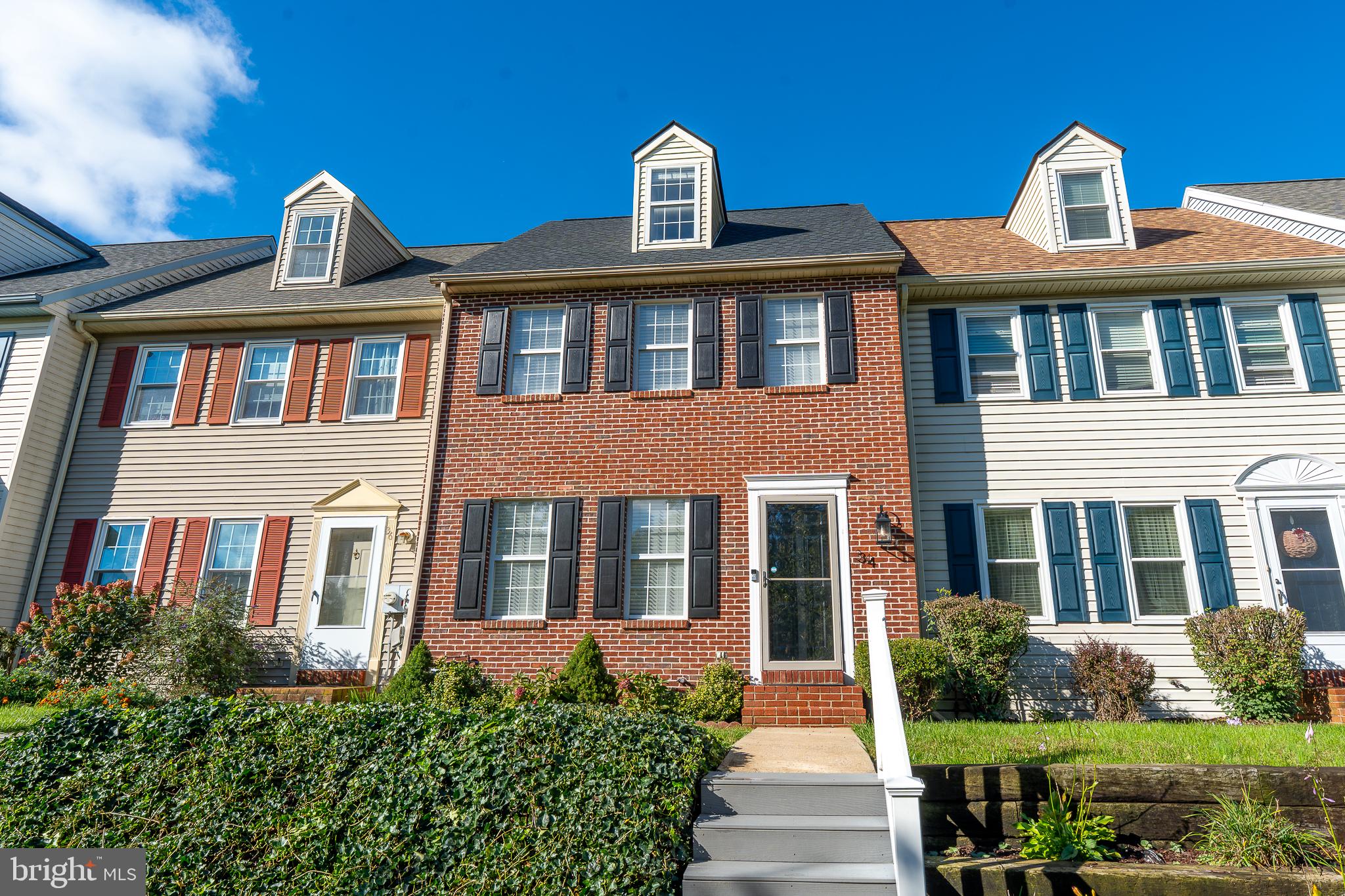 34 PENNWICK DRIVE