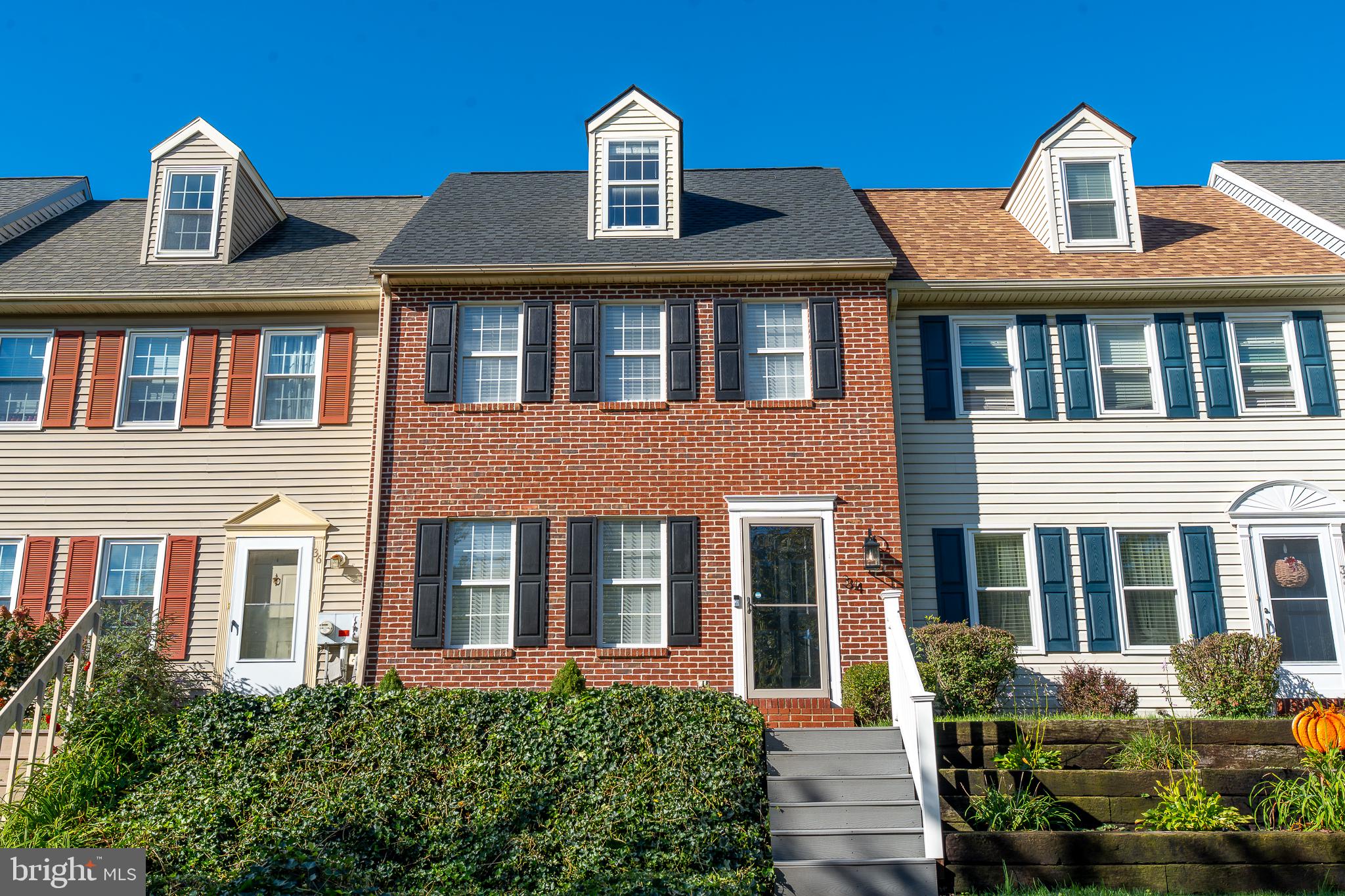 34 PENNWICK DRIVE