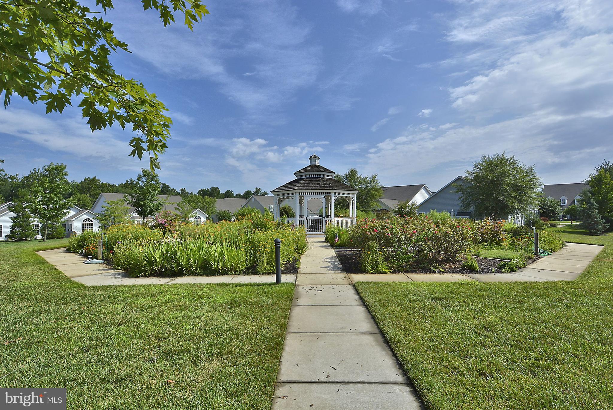 SYMPHONY VILLAGE AT CENTREVILLE - Residential