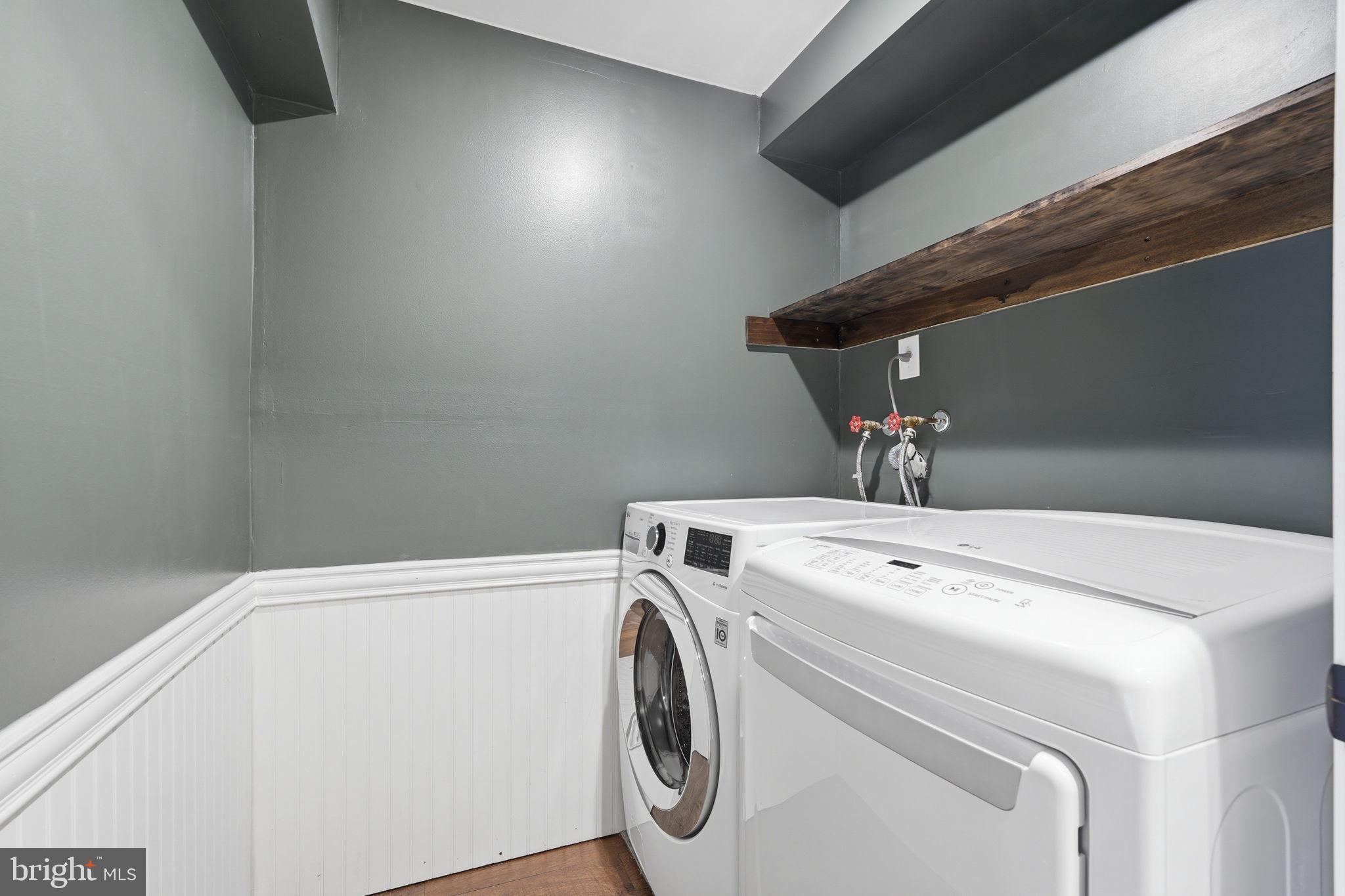 LEEDS SQUARE - Residential