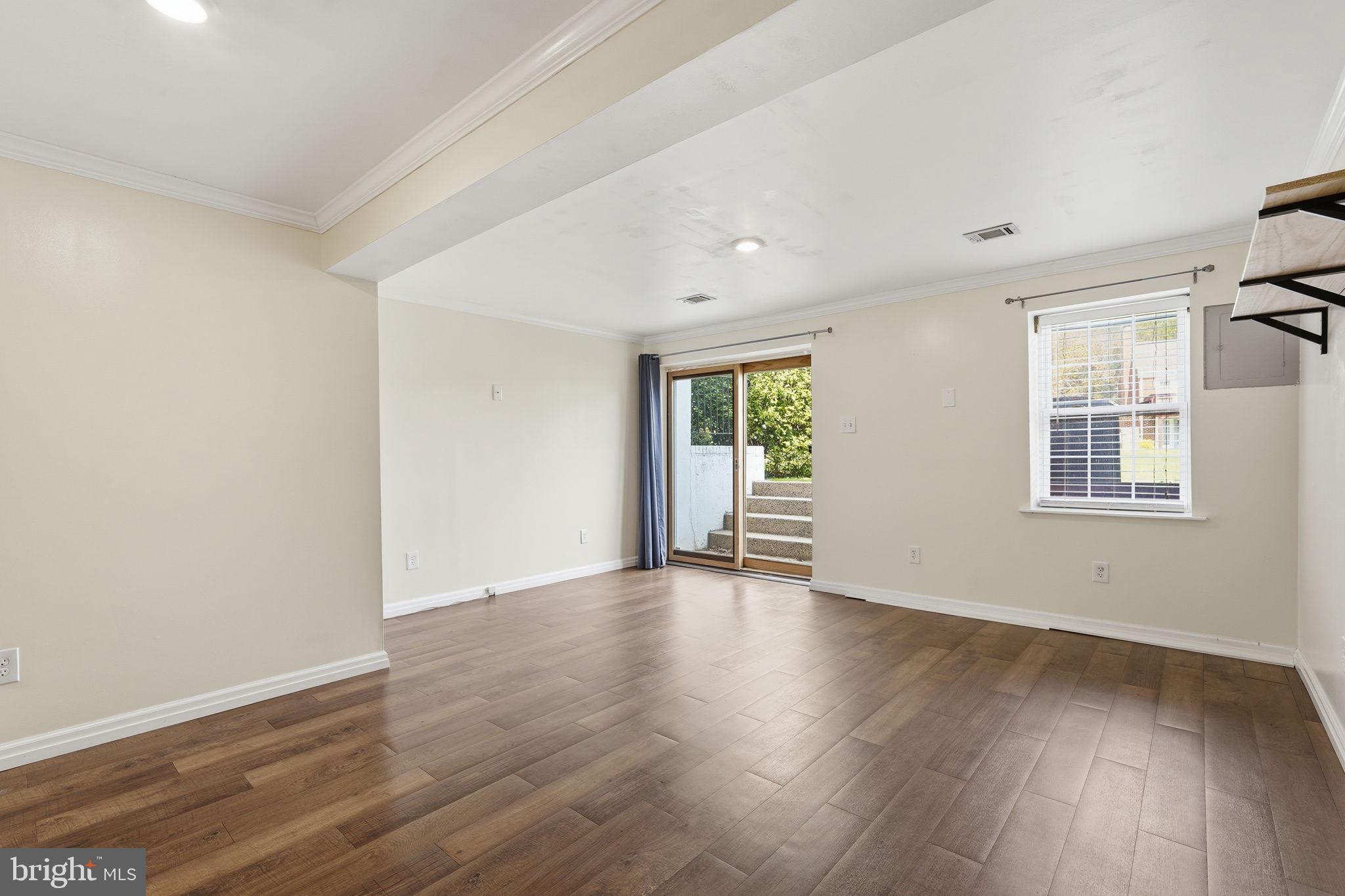 LEEDS SQUARE - Residential