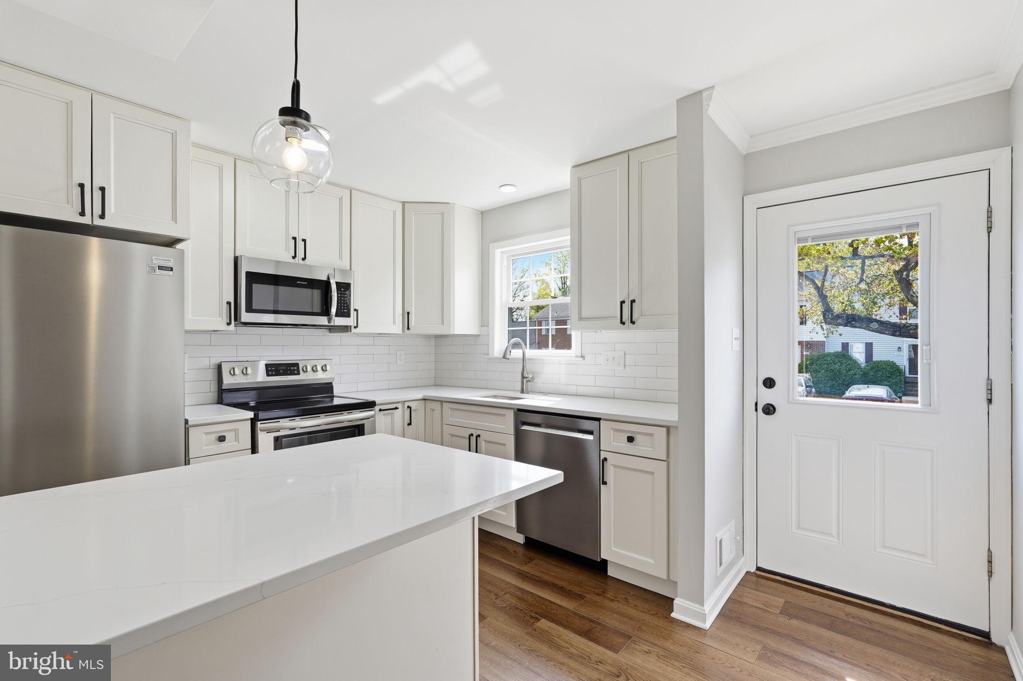 LEEDS SQUARE - Residential