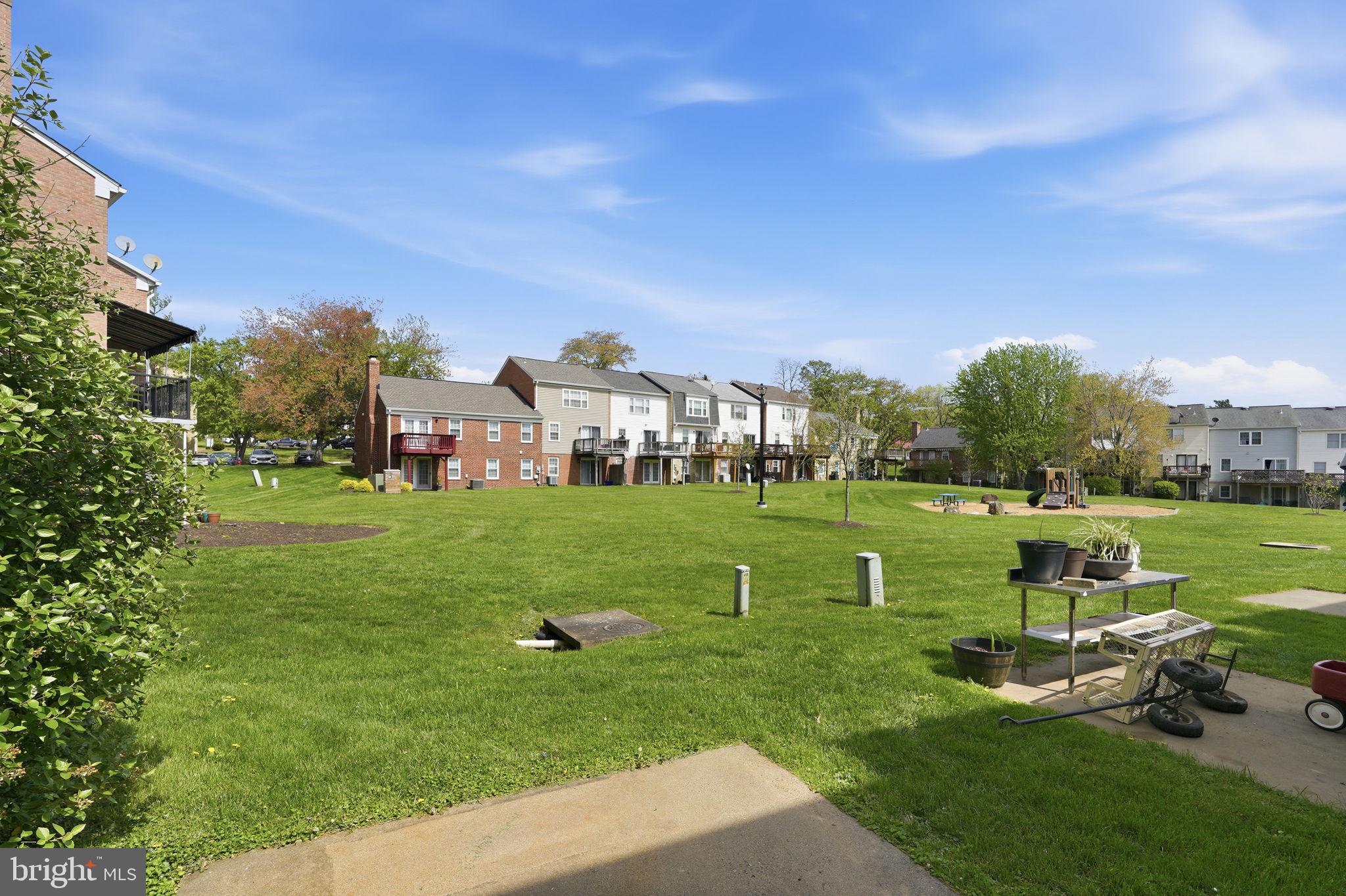 LEEDS SQUARE - Residential