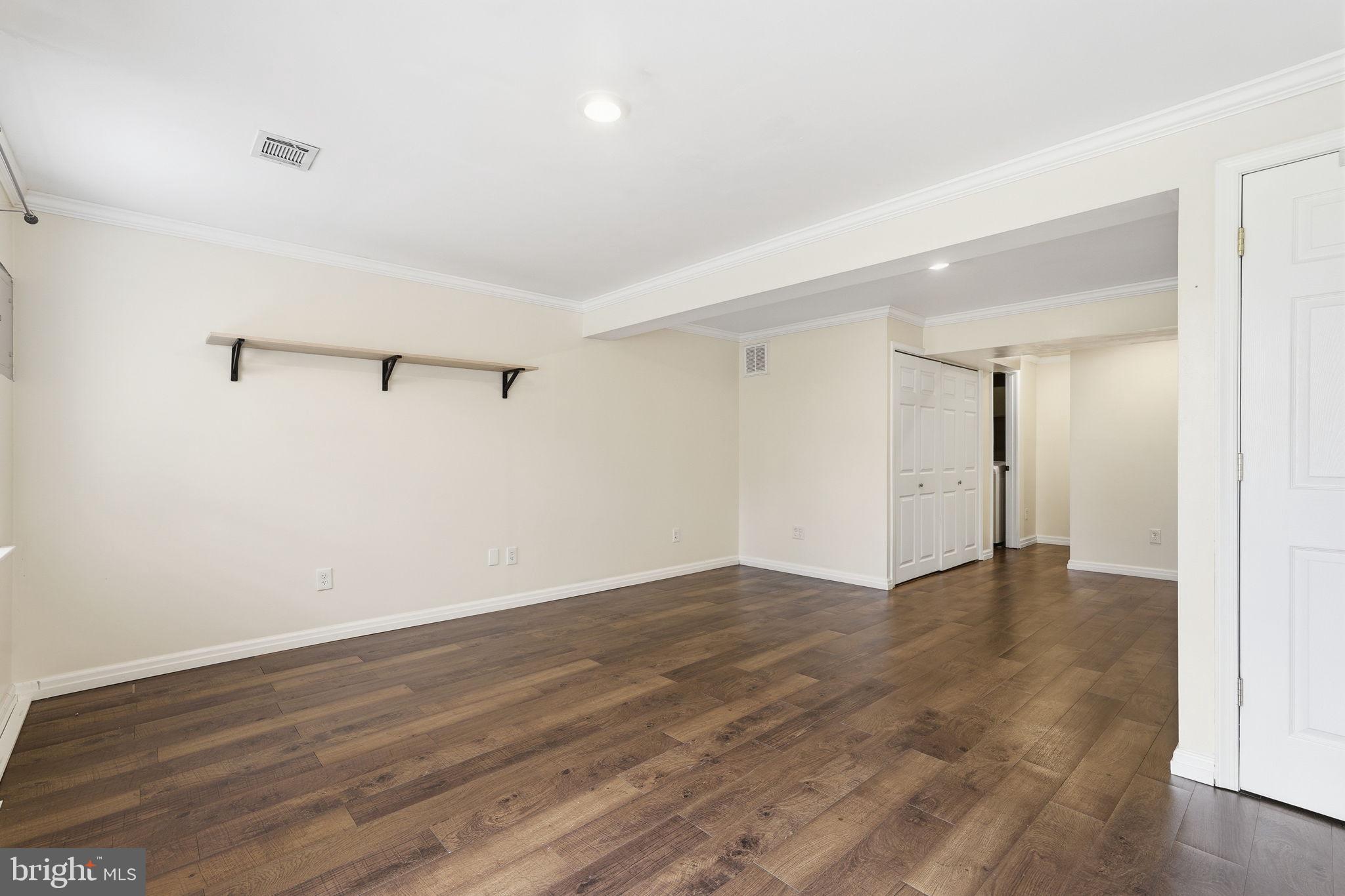 LEEDS SQUARE - Residential