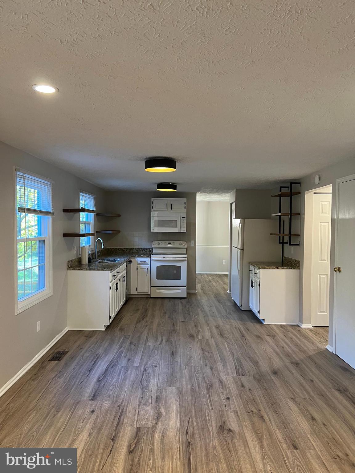 POLO FIELDS - Residential Lease