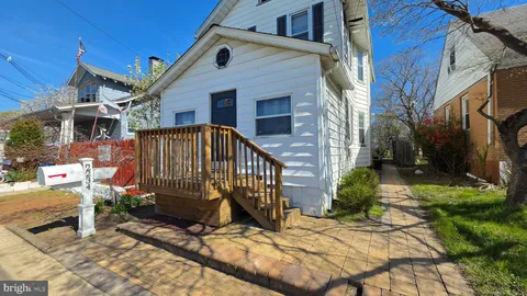2234 S Clinton Avenue, Hamilton, NJ MLS: NJME2075408