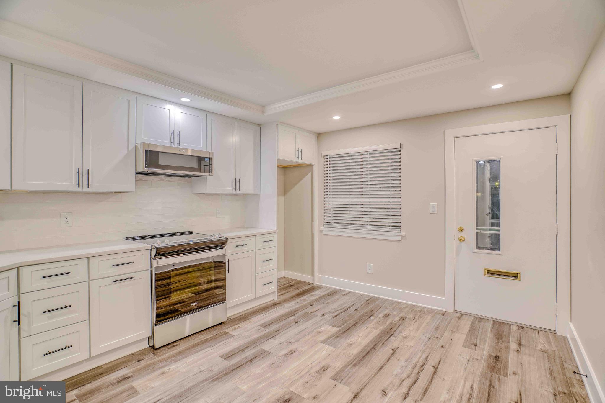 SUMMIT HOUSE - Residential