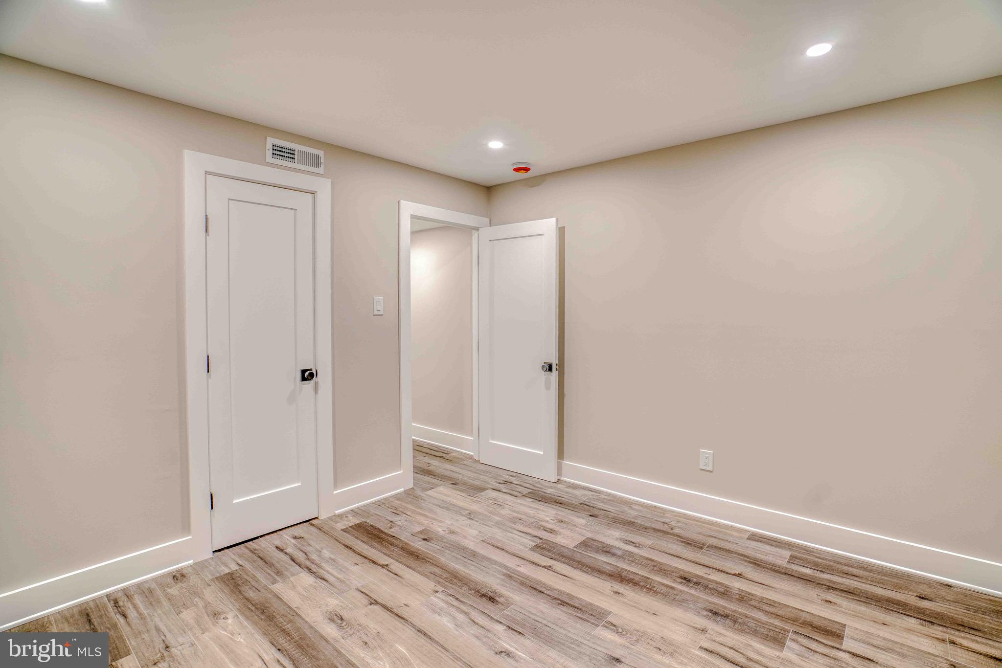 SUMMIT HOUSE - Residential