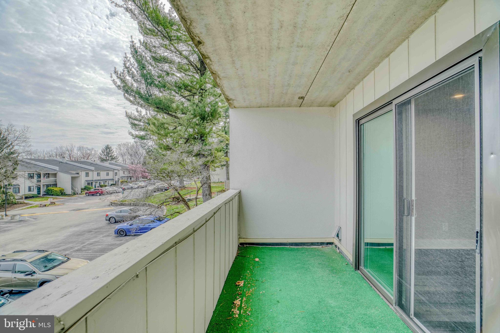 SUMMIT HOUSE - Residential