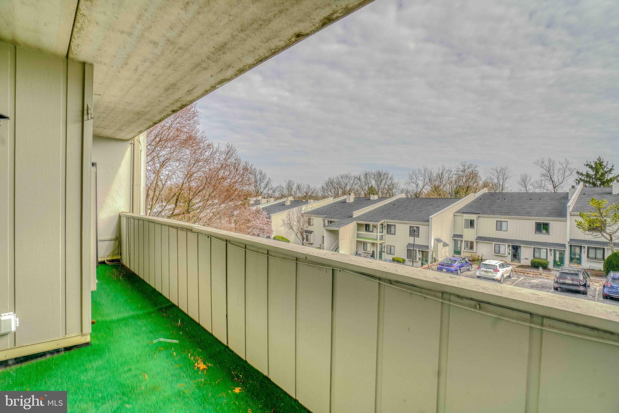 SUMMIT HOUSE - Residential